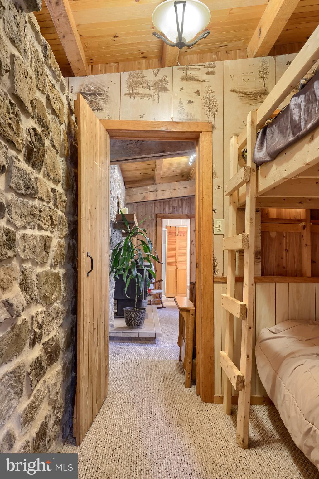 ARROWPOINT ESTATES - Residential