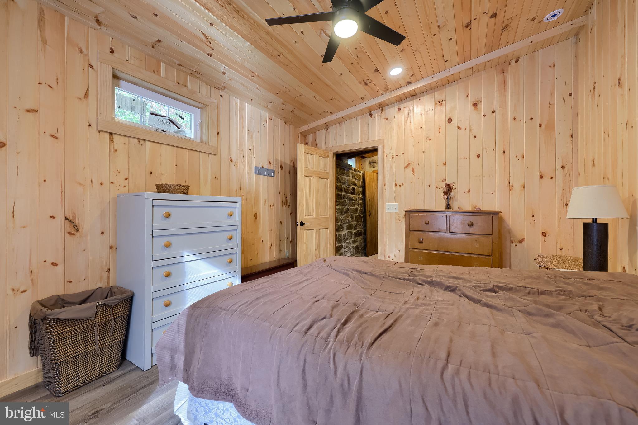 ARROWPOINT ESTATES - Residential