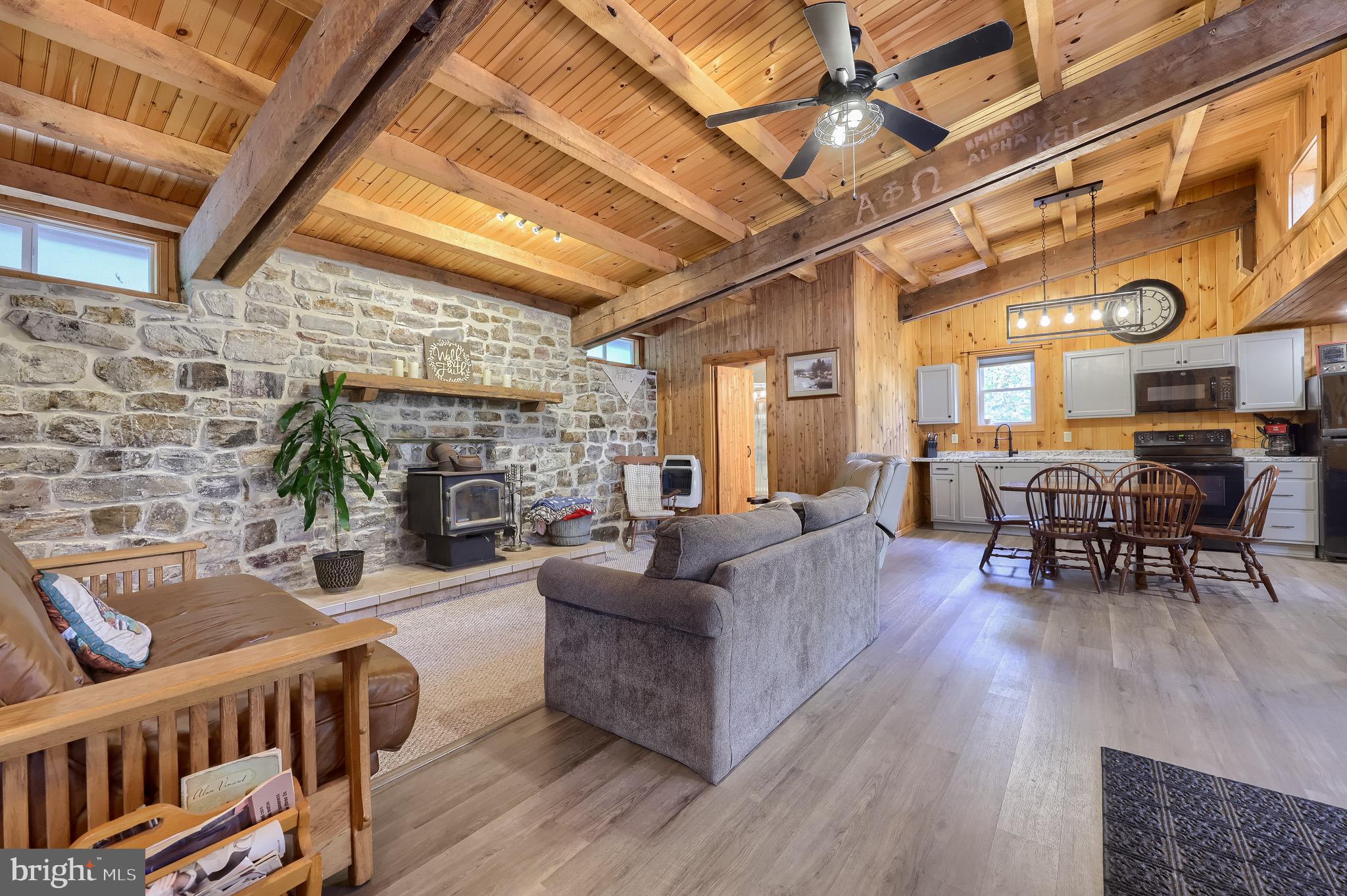 ARROWPOINT ESTATES - Residential