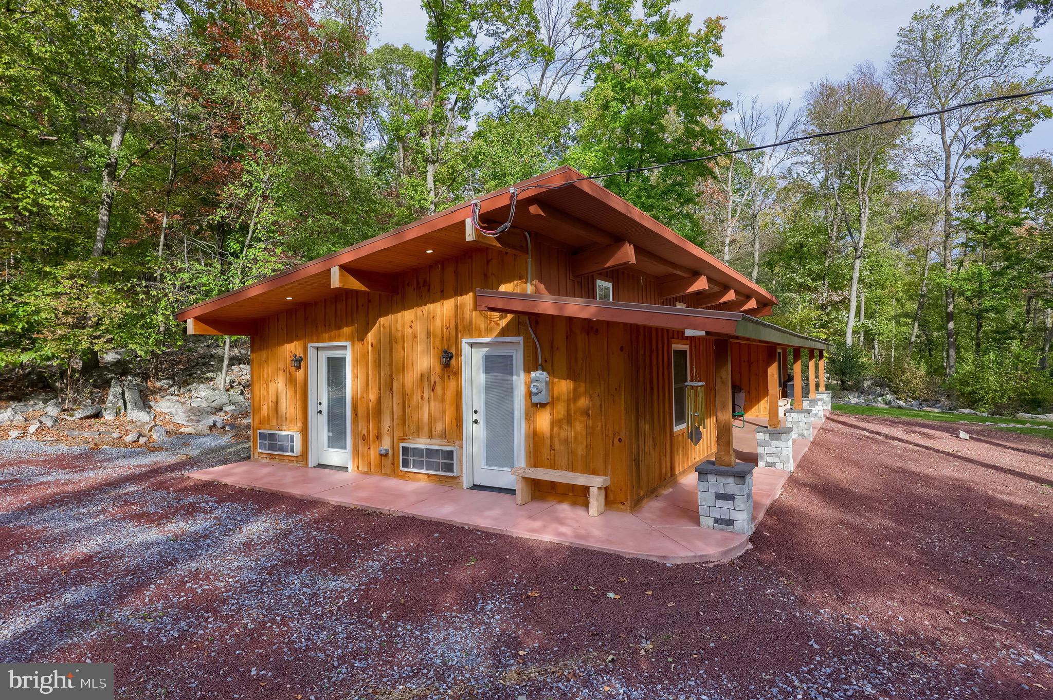 ARROWPOINT ESTATES - Residential