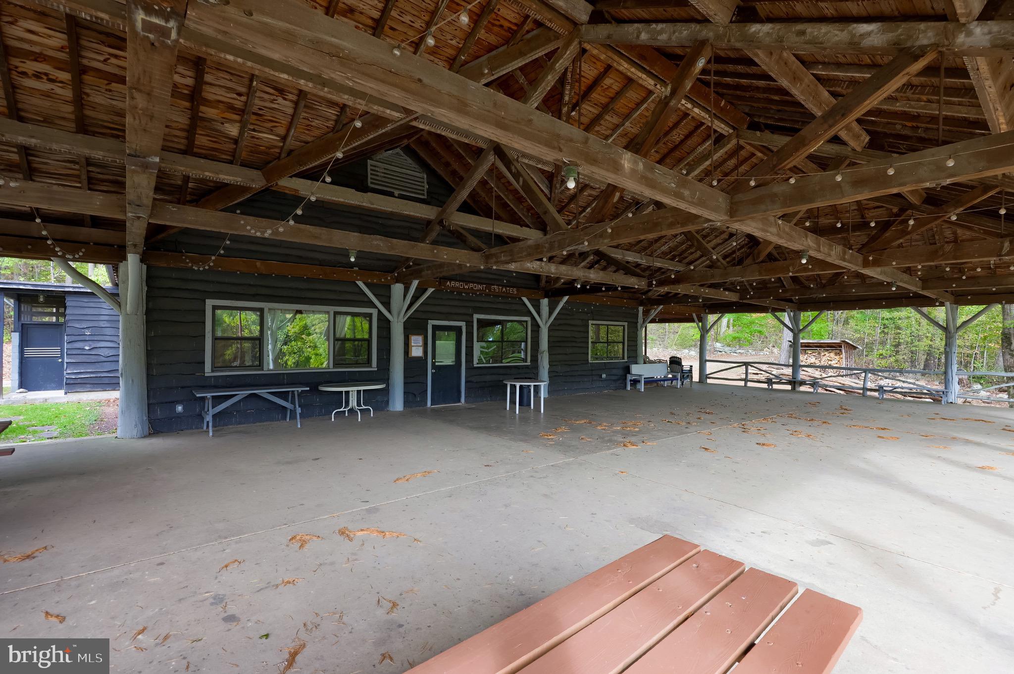 ARROWPOINT ESTATES - Residential