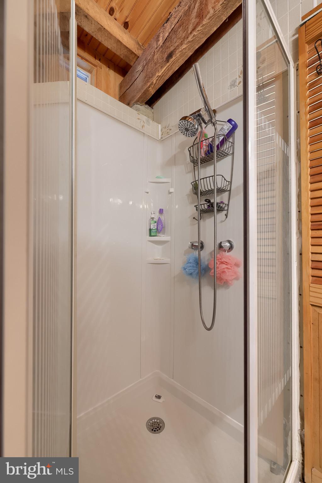 ARROWPOINT ESTATES - Residential