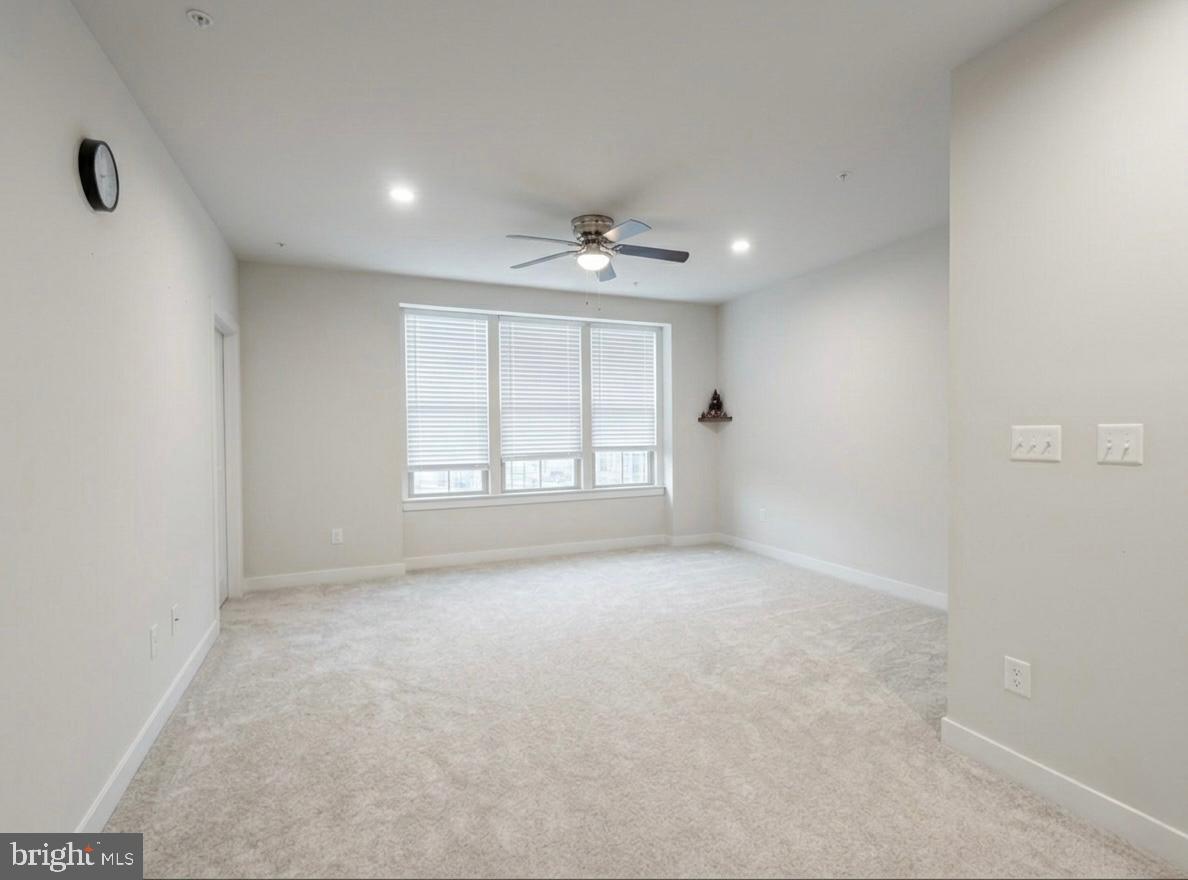 ARCOLA TOWN CENTER - Residential