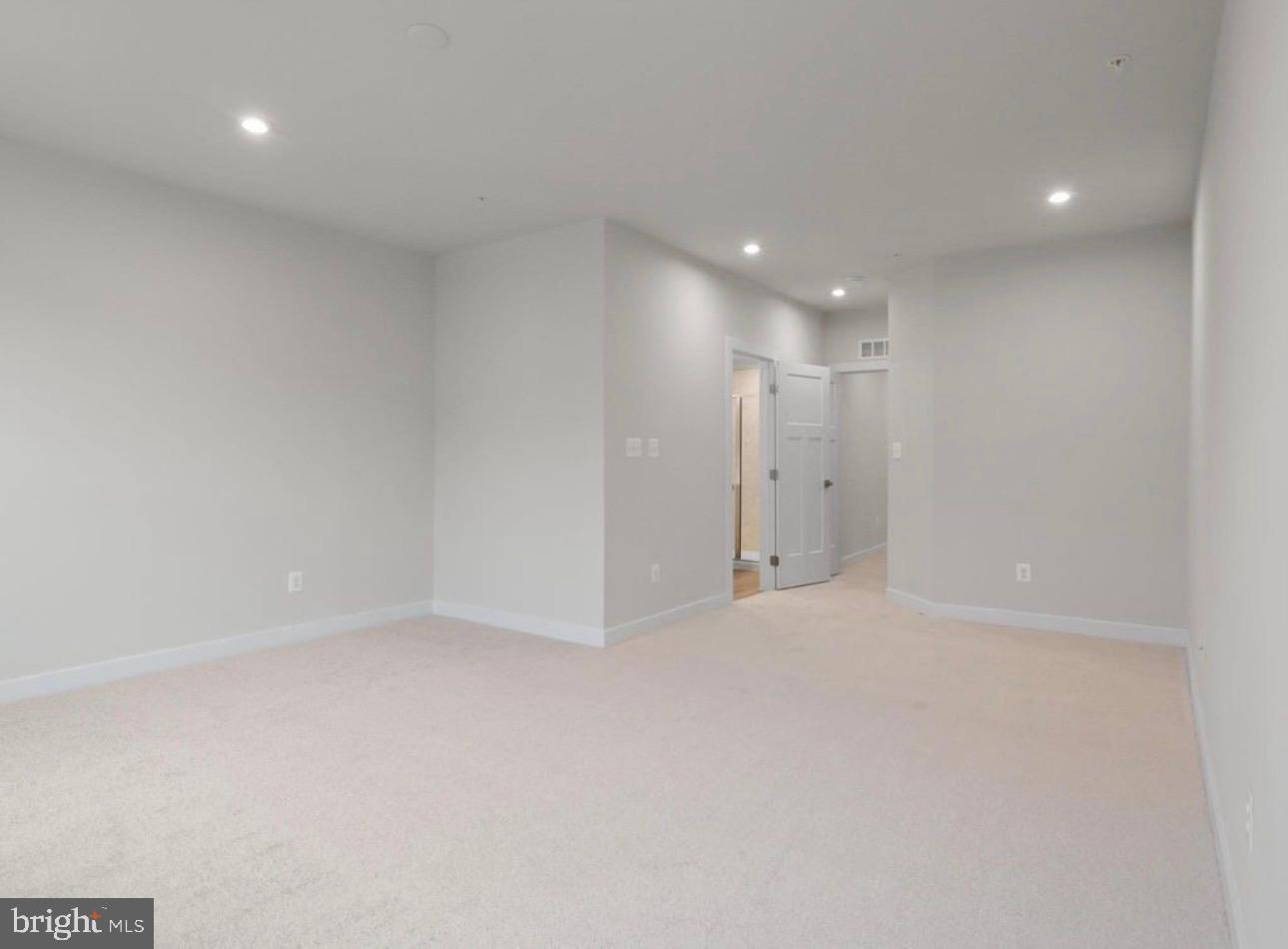 ARCOLA TOWN CENTER - Residential