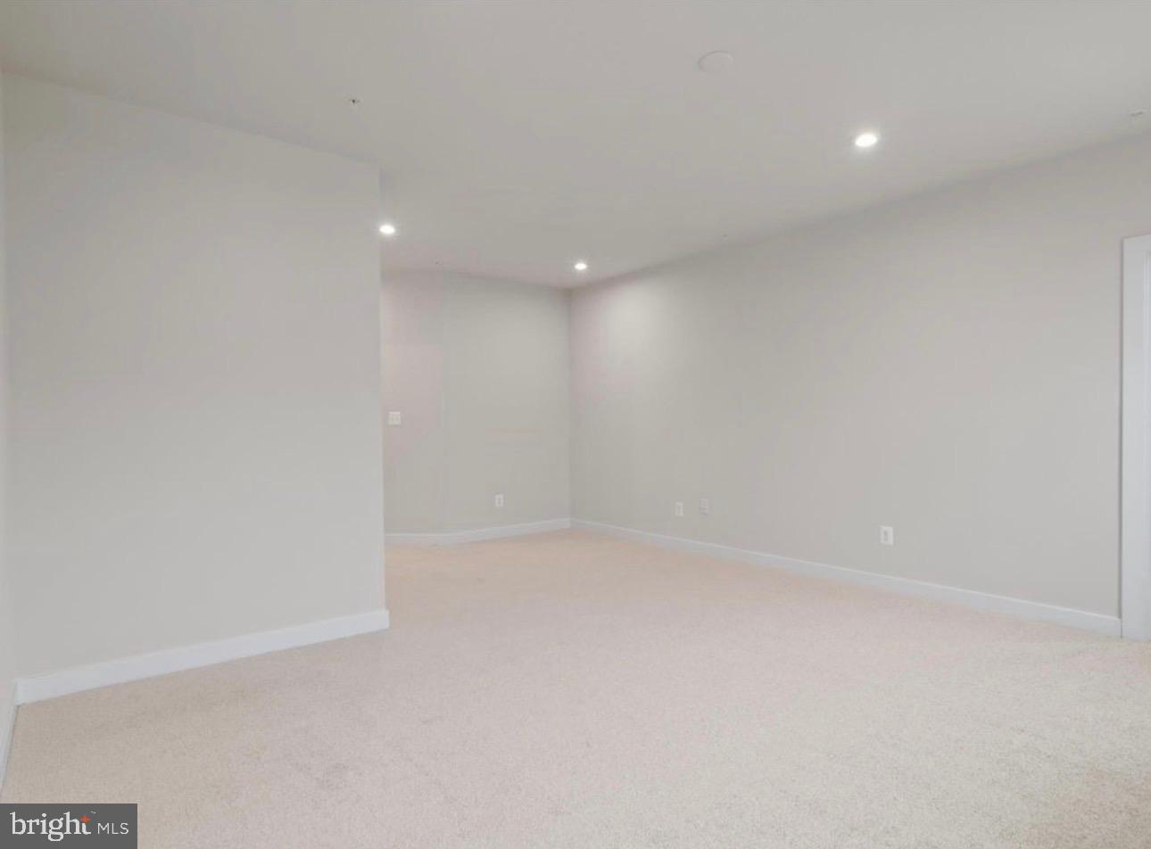 ARCOLA TOWN CENTER - Residential