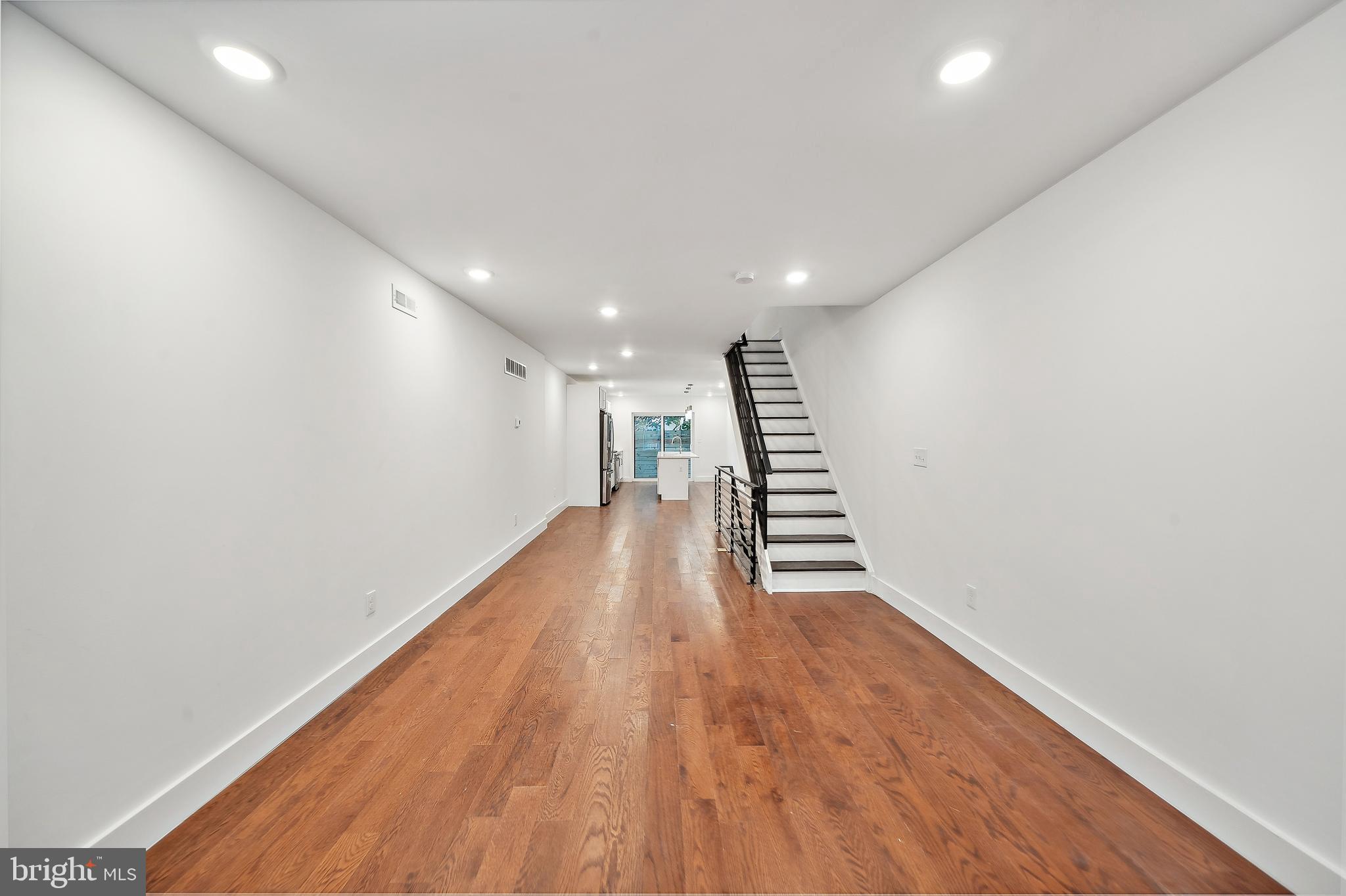 POINT BREEZE - Residential