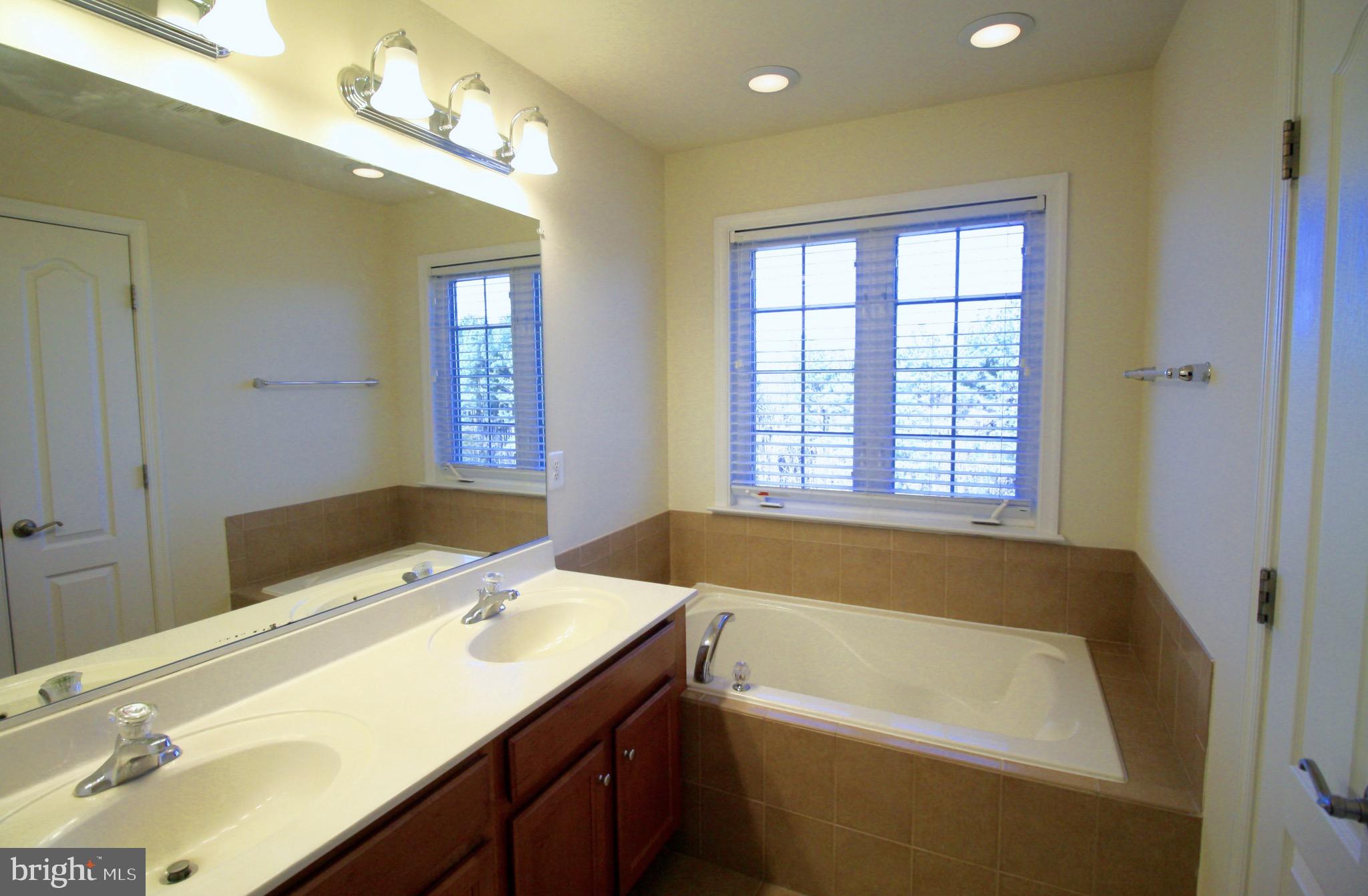 GOOSE CREEK VILLAGE SOUTH - Residential Lease