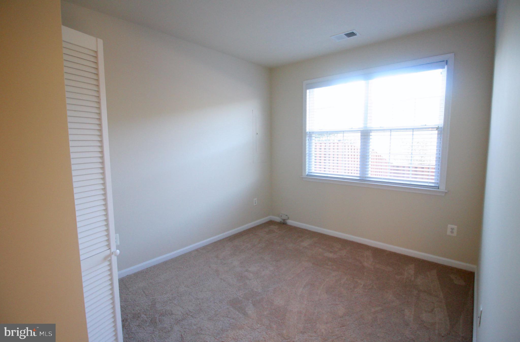 GOOSE CREEK VILLAGE SOUTH - Residential Lease