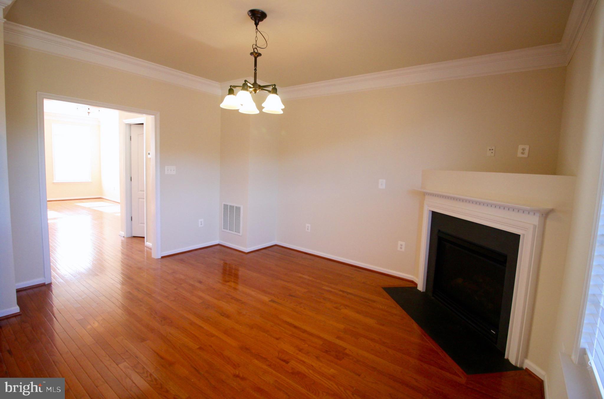 GOOSE CREEK VILLAGE SOUTH - Residential Lease