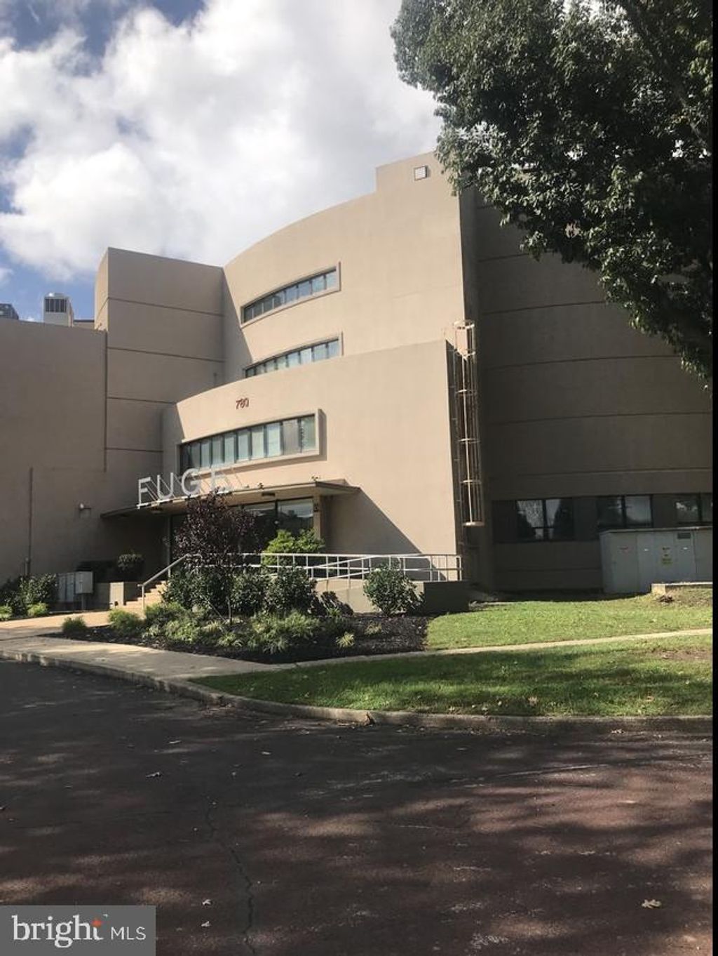 Photo of 780 Falcon Circle, WARMINSTER, PA 18974 (MLS # PABU2086618)