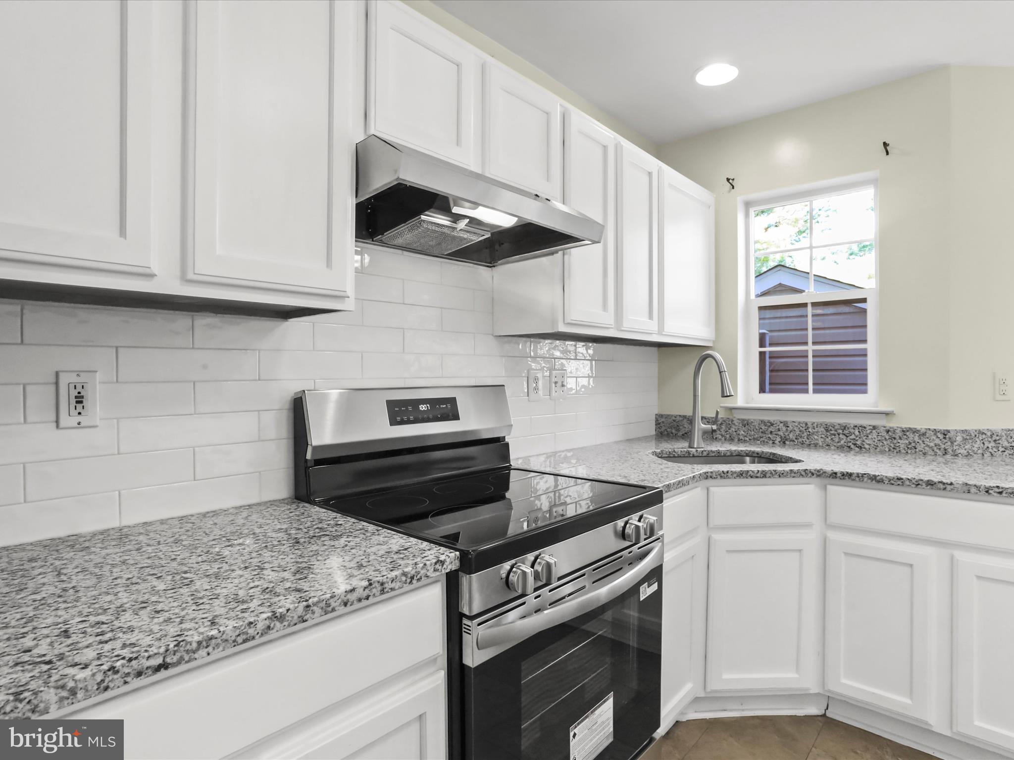 BALLENGER CREEK CENTER POND - Residential