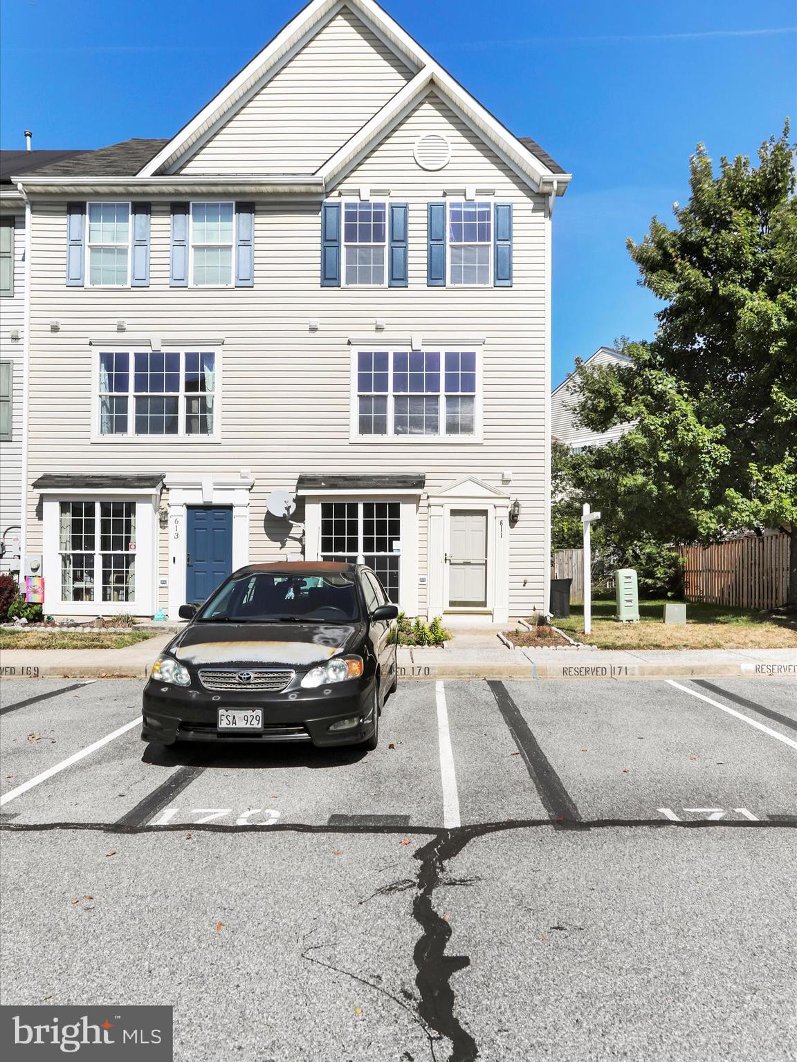BALLENGER CREEK CENTER POND - Residential