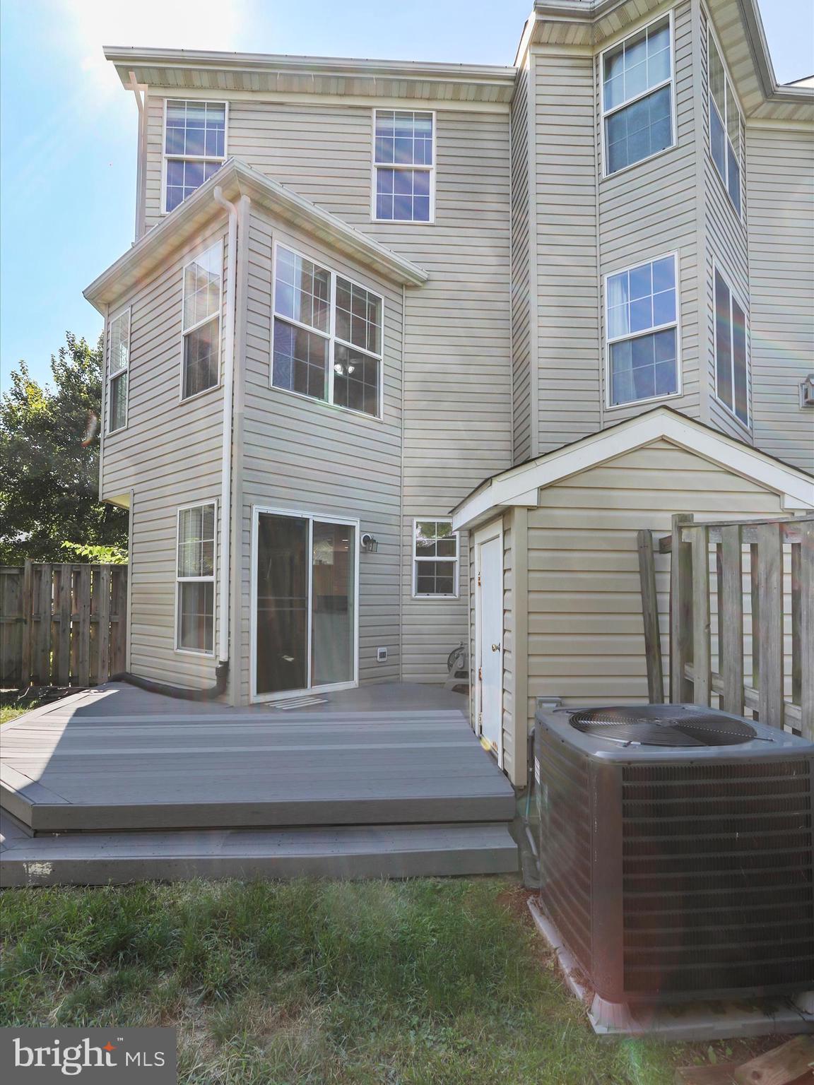 BALLENGER CREEK CENTER POND - Residential