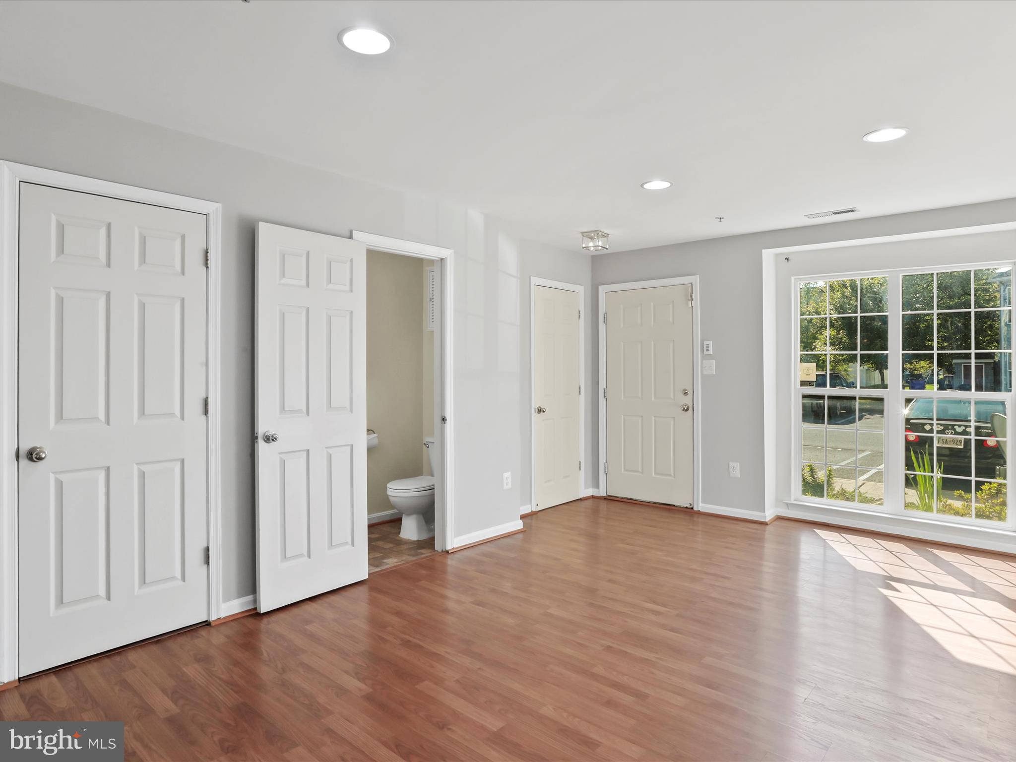 BALLENGER CREEK CENTER POND - Residential