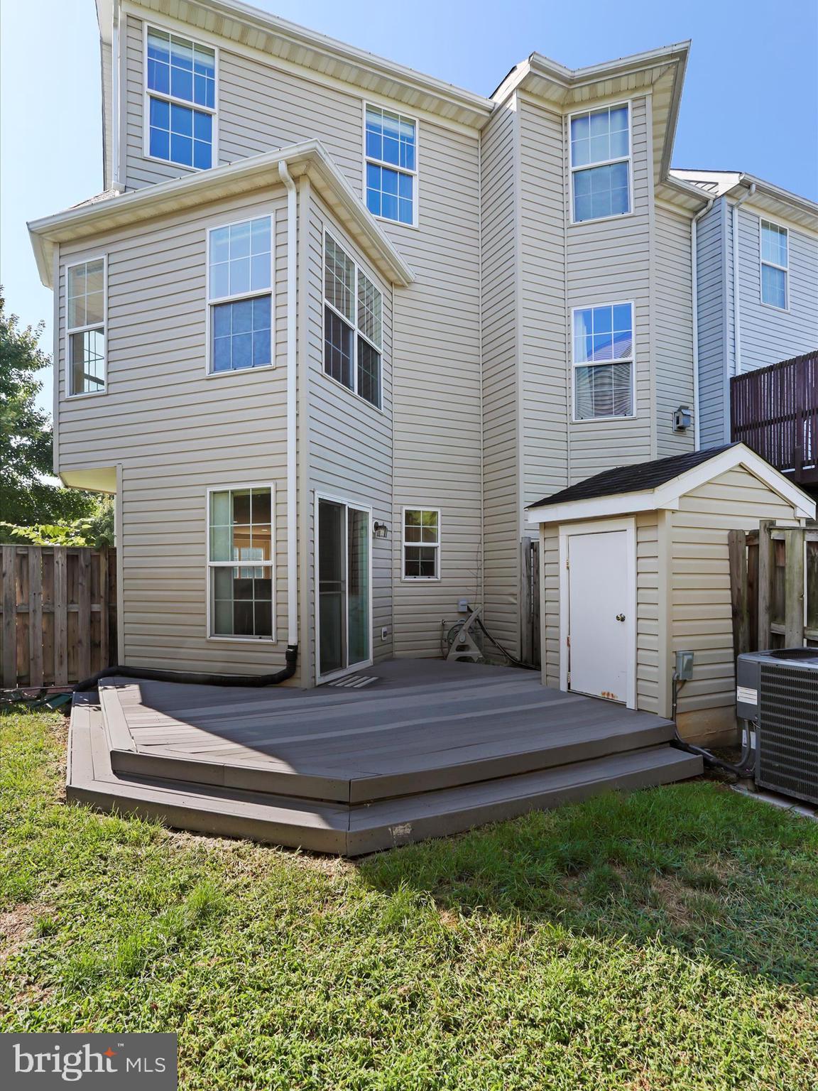 BALLENGER CREEK CENTER POND - Residential