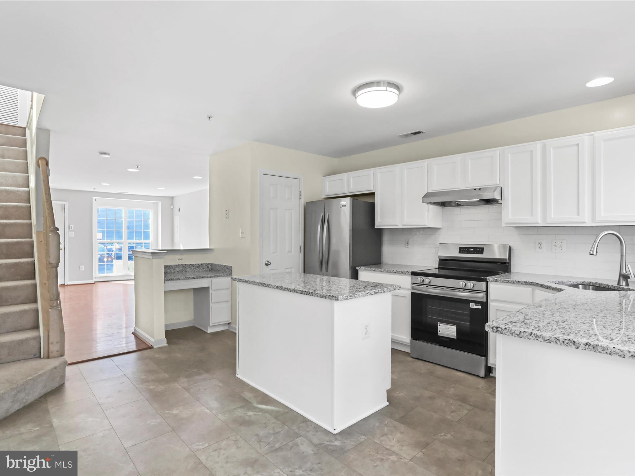 BALLENGER CREEK CENTER POND - Residential