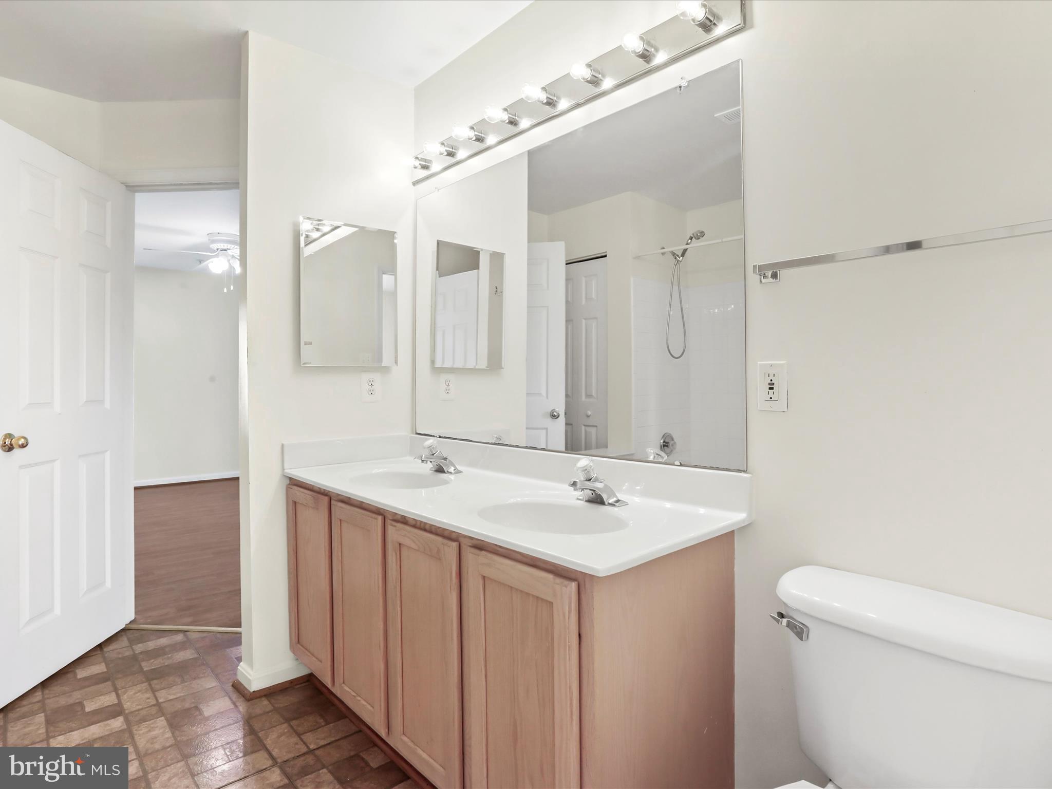 BALLENGER CREEK CENTER POND - Residential