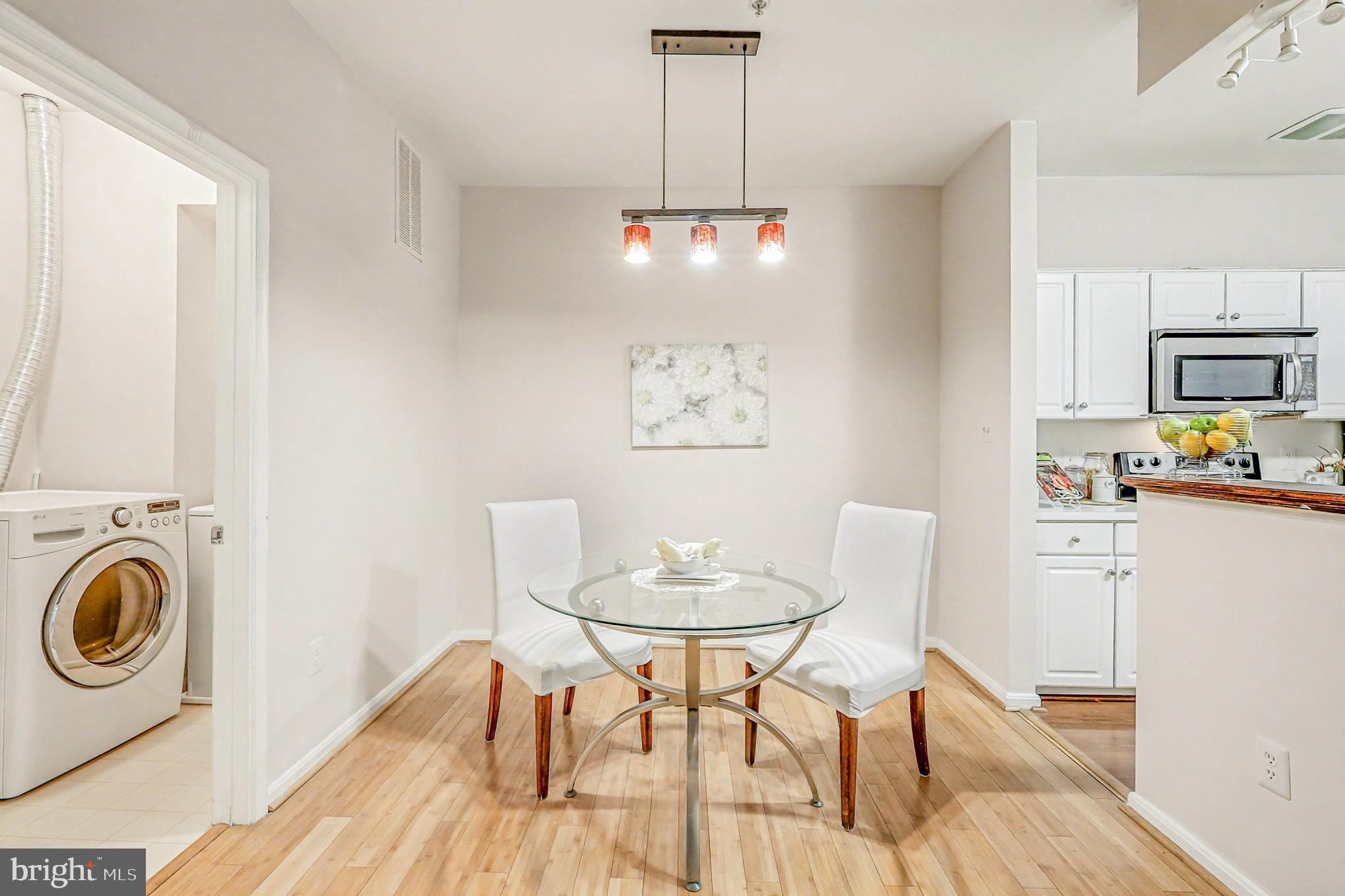 ASHBURN VILLAGE - Residential