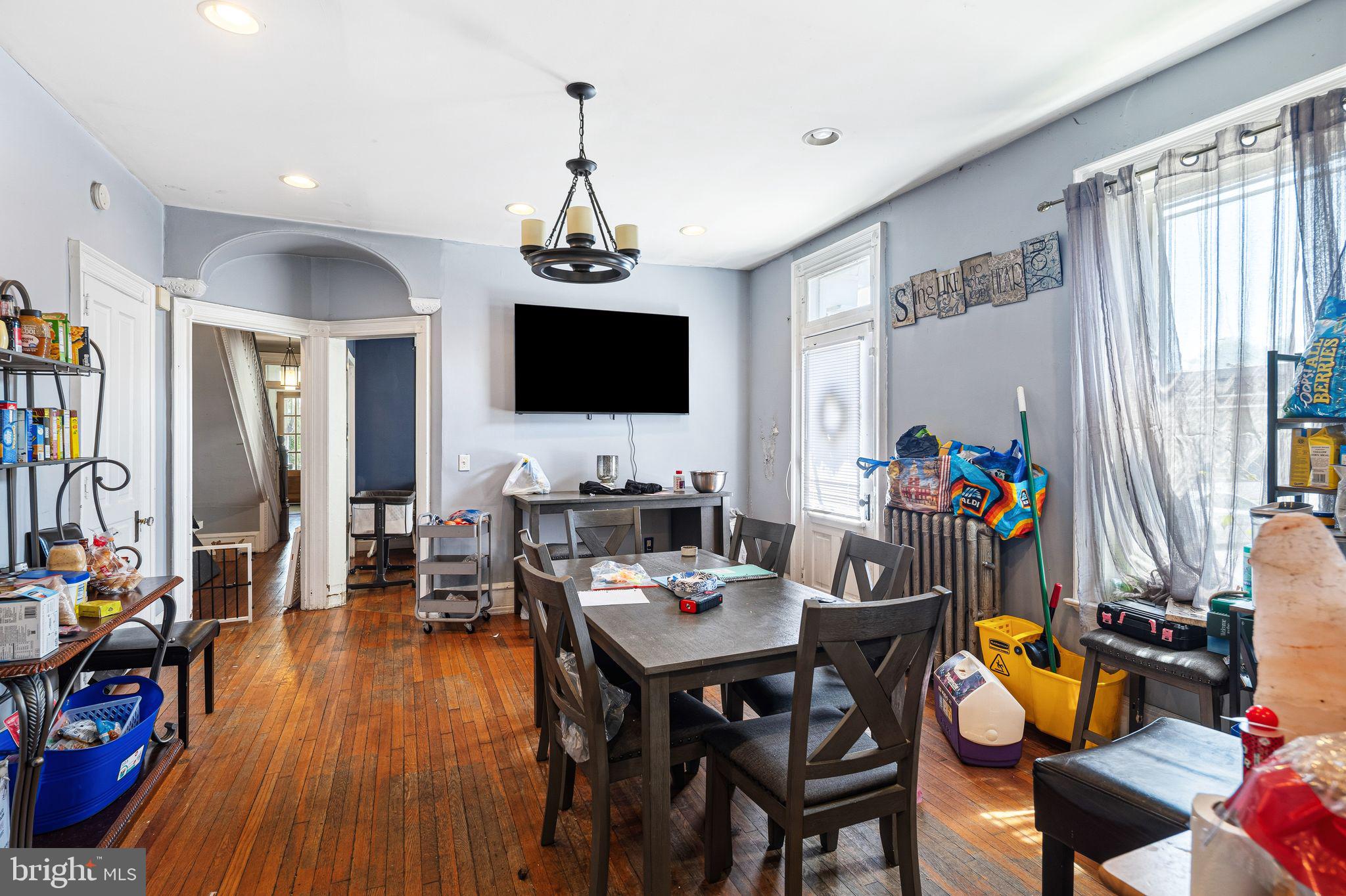 NORRISTOWN - Residential