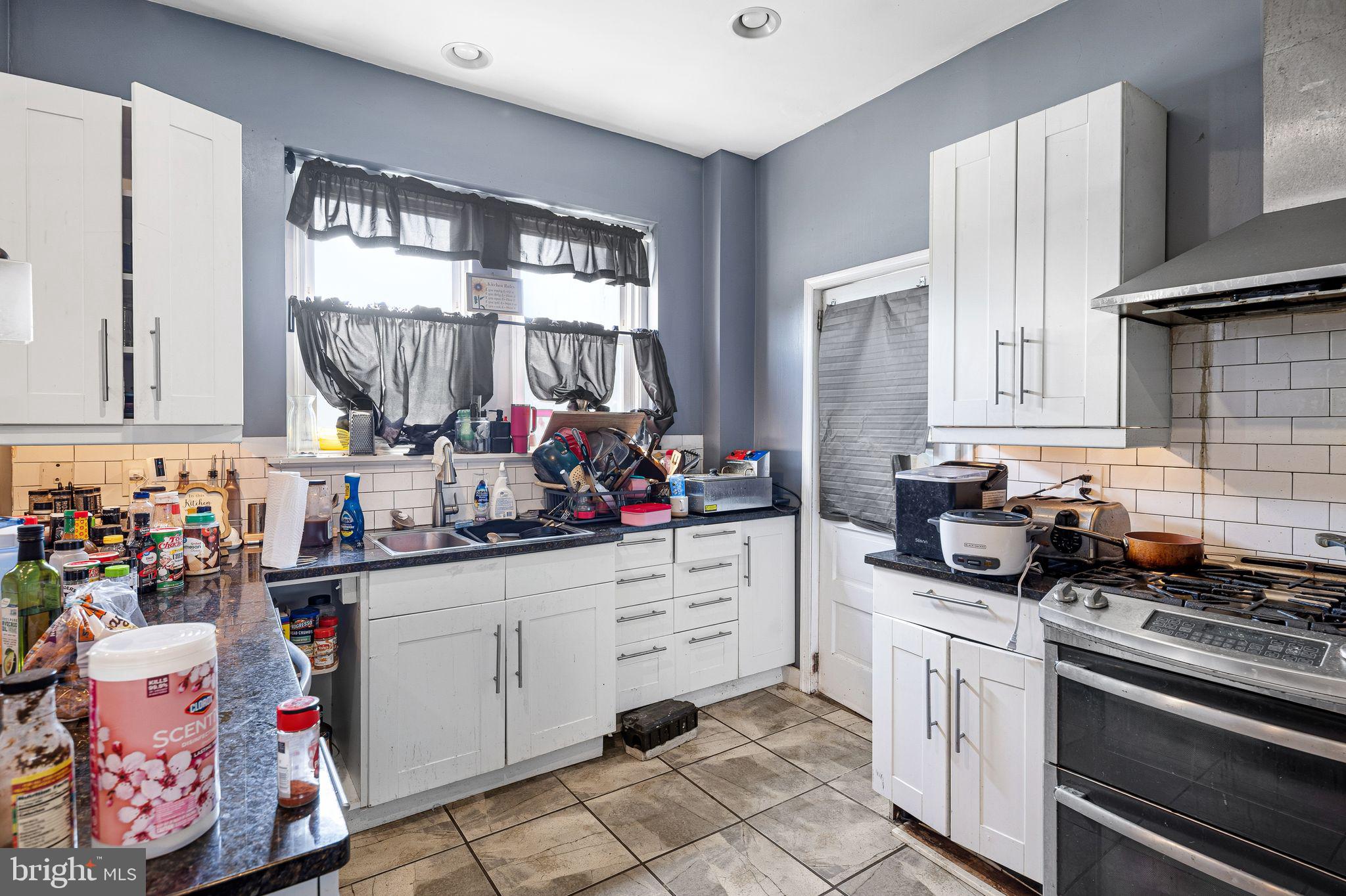 NORRISTOWN - Residential