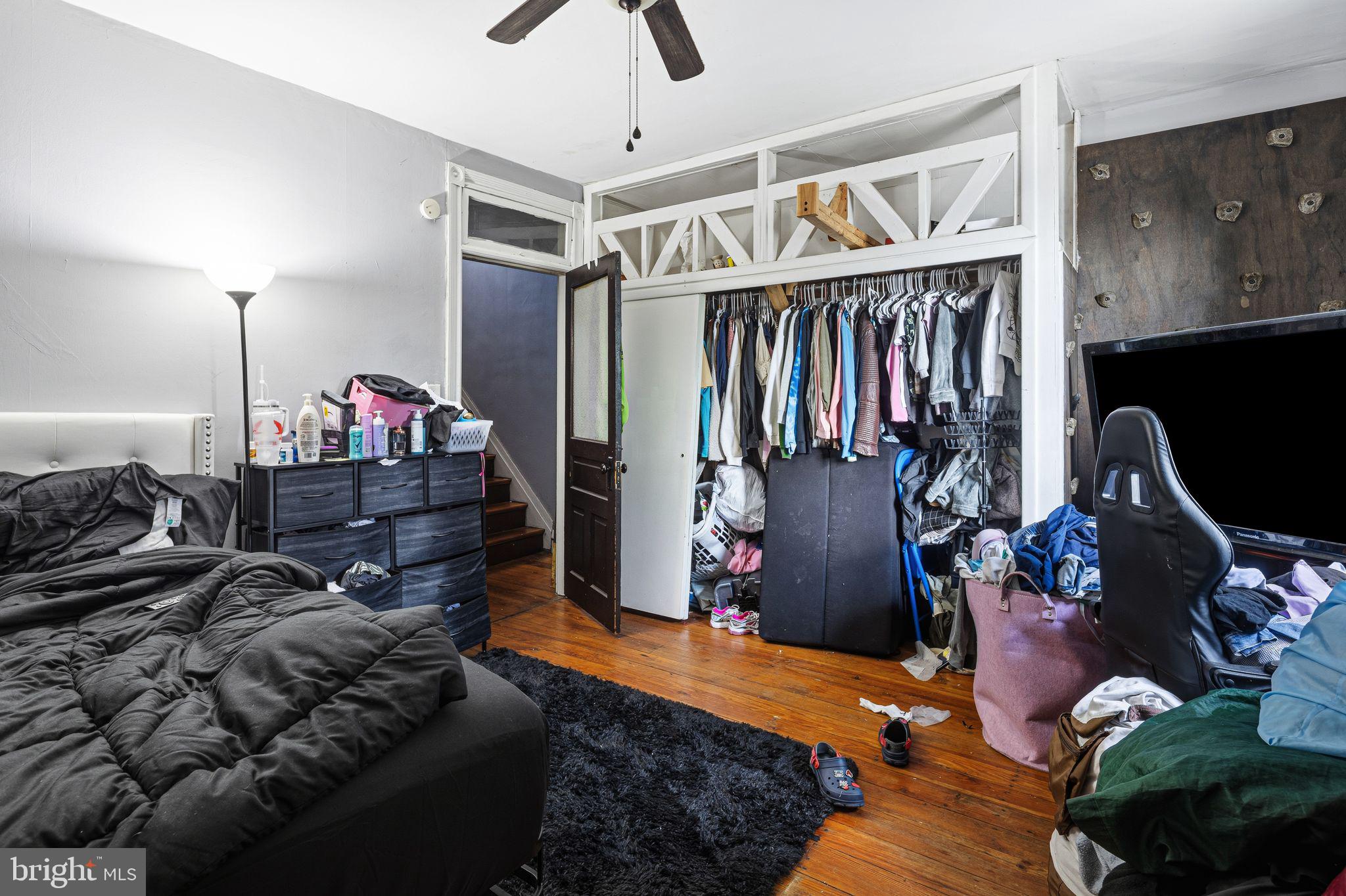 NORRISTOWN - Residential