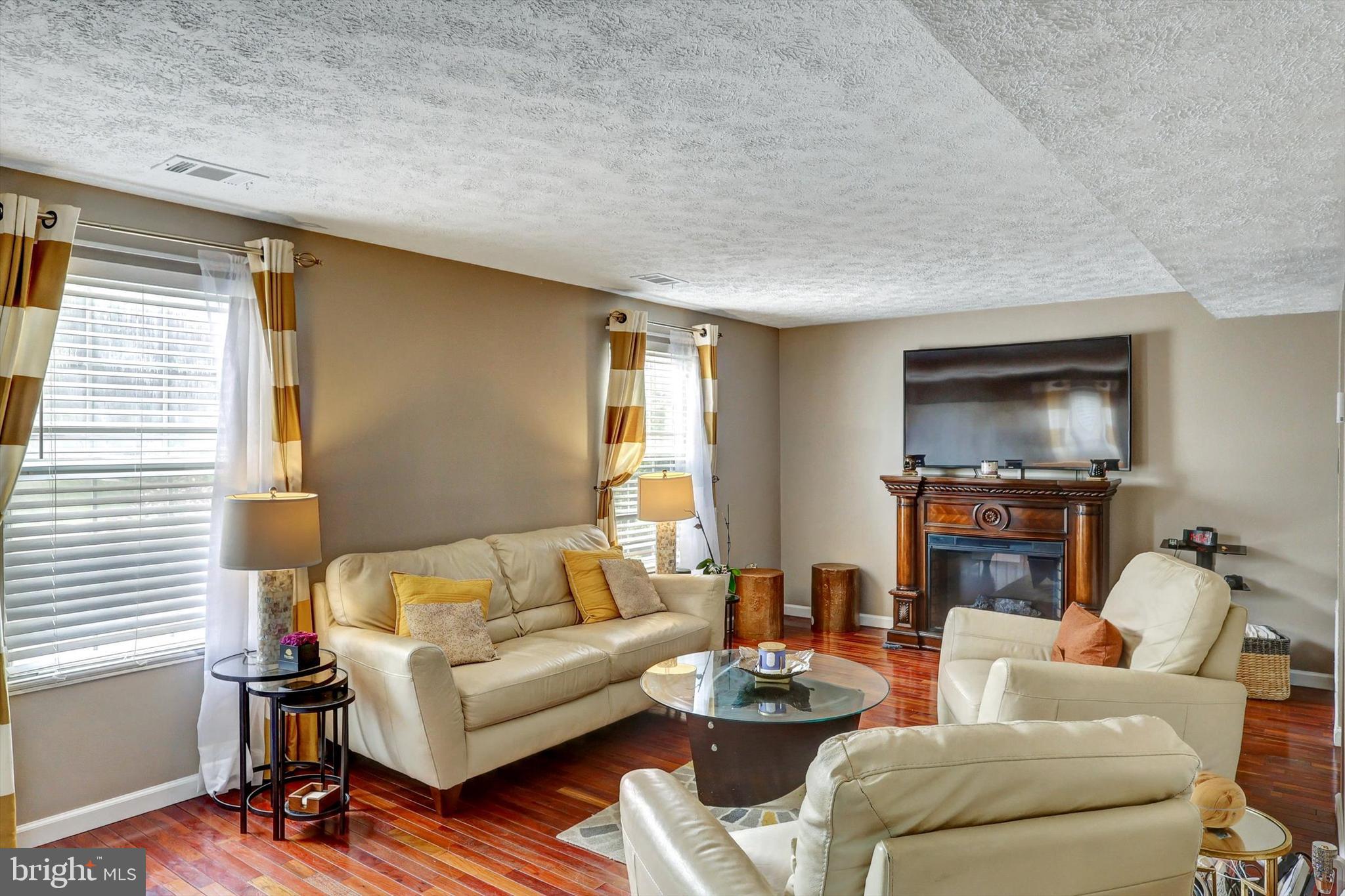 6267 BLUE DART PLACE