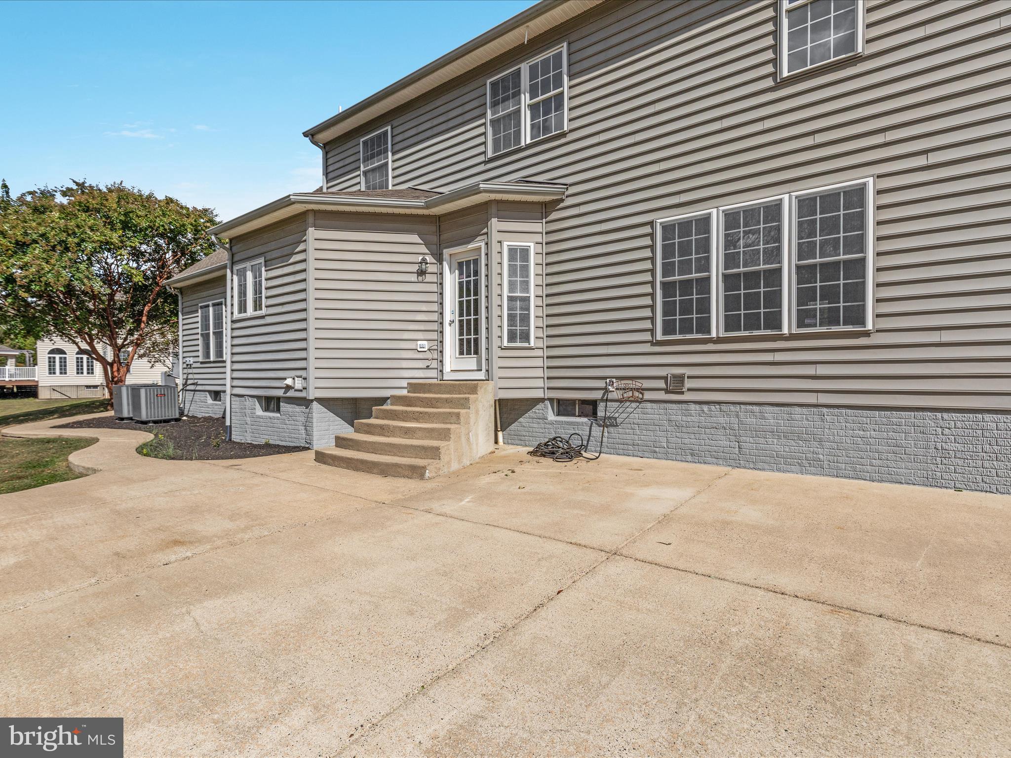 BROOKSIDE - Residential