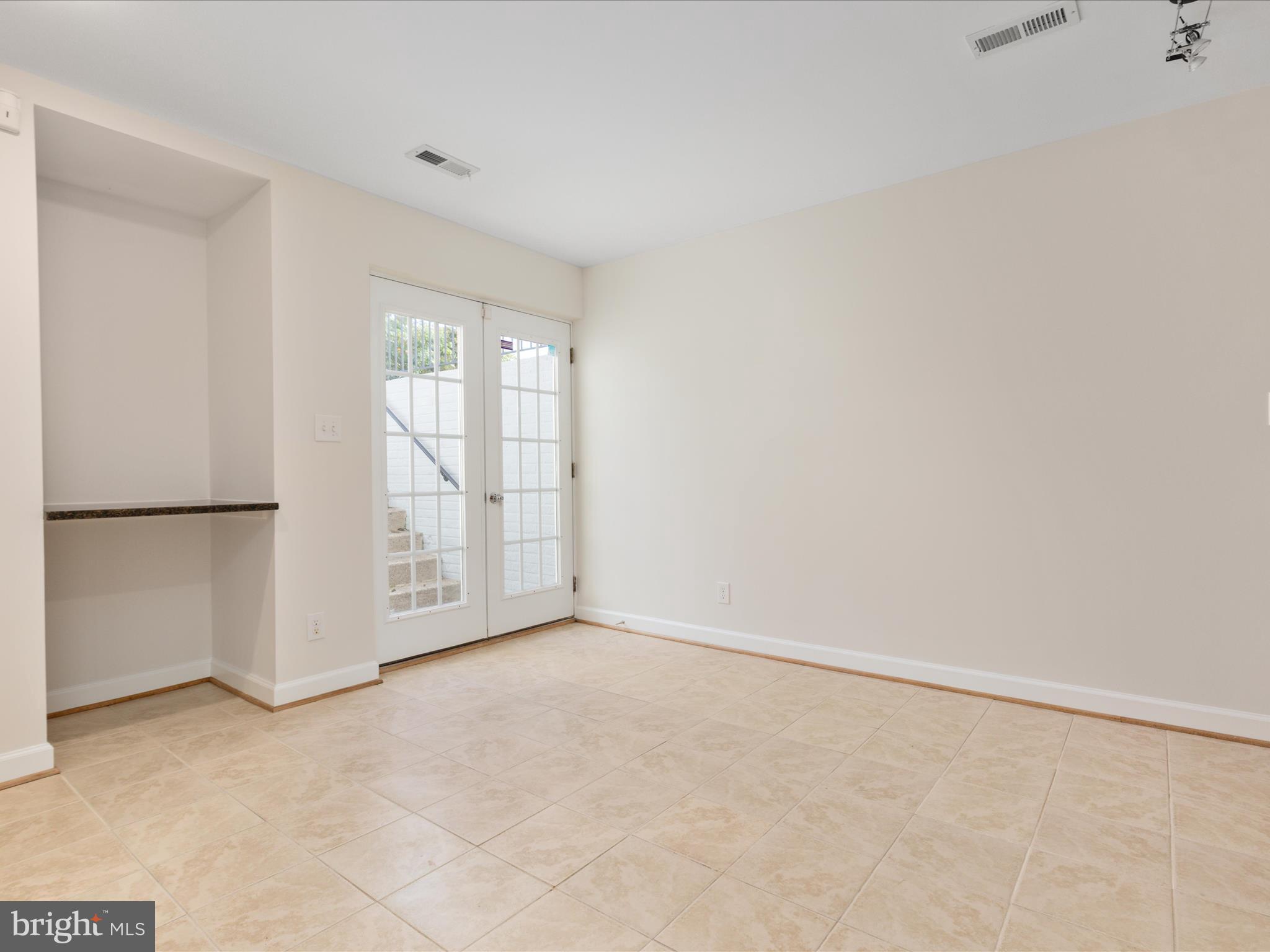 BROOKSIDE - Residential