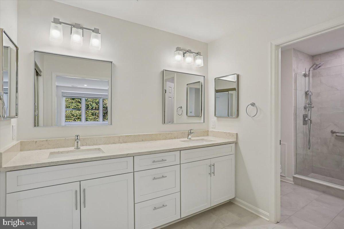 TIMBERLAWN - Residential