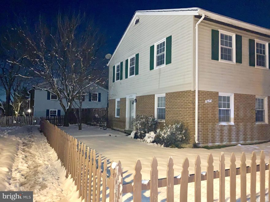 Large end unit. Freshly painted interior, brand new carpet. Windows provide for a very bright and well-lit home with large fenced yard overlooking common space.  Great opportunity to live minutes to shopping, dining, 28, 66. **Professional photos coming soon.