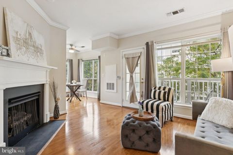 Photo of 4561 Strutfield Lane #3305, ALEXANDRIA, VA 22311 (MLS # VAAX2050840)