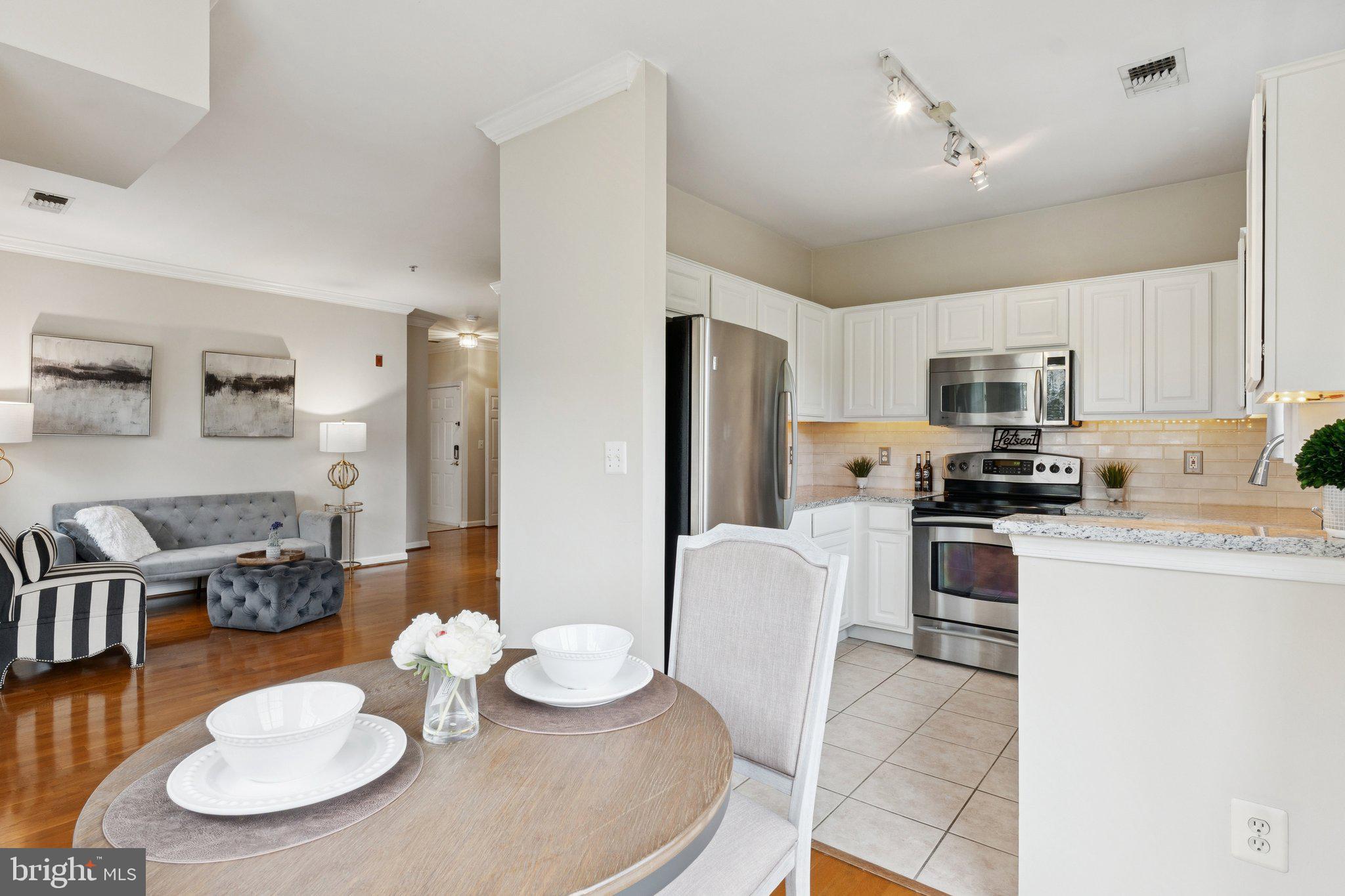 4561 STRUTFIELD LANE 3305