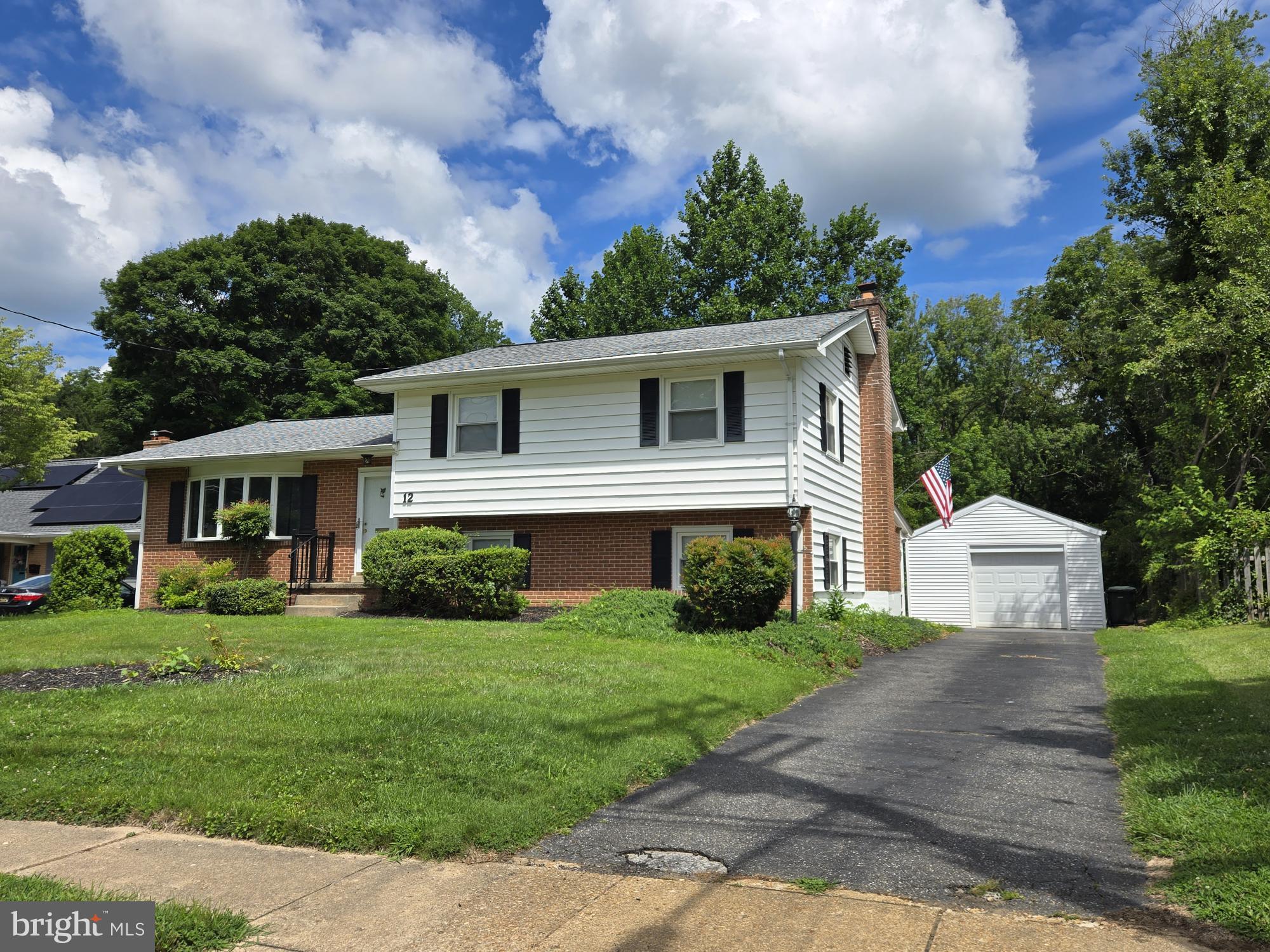 12 RITTER LANE