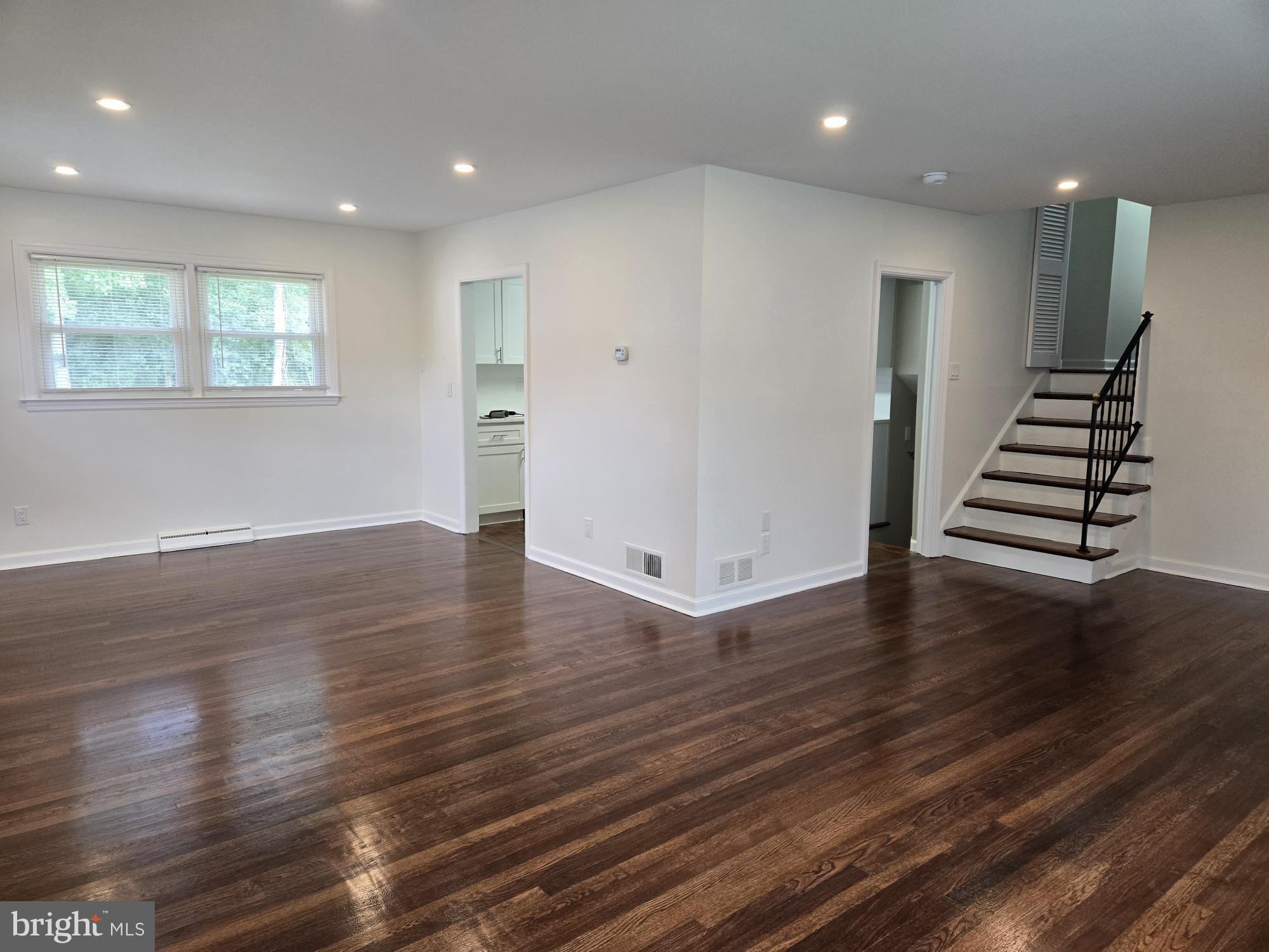 12 RITTER LANE