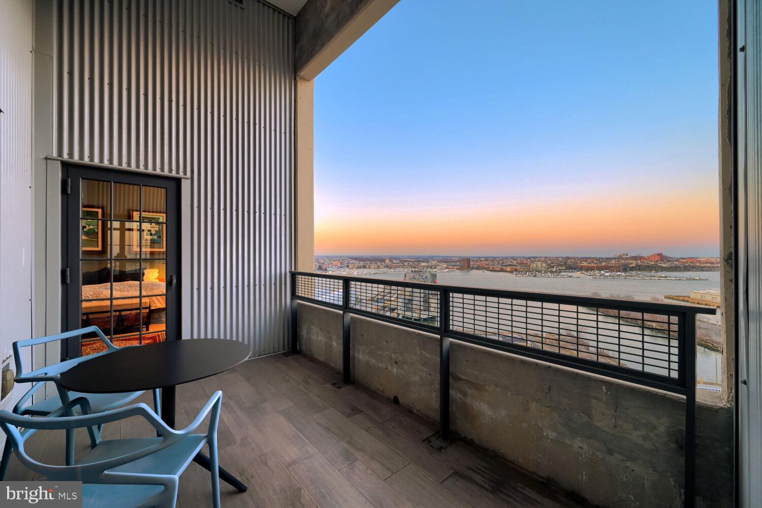 LOCUST POINT - Residential