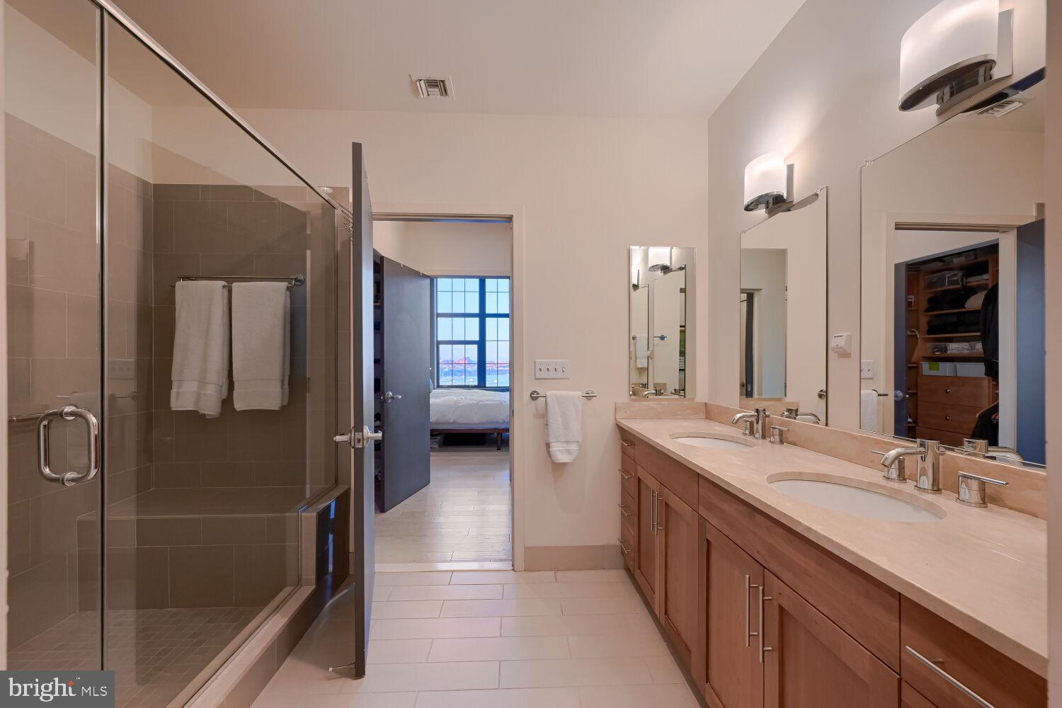 LOCUST POINT - Residential