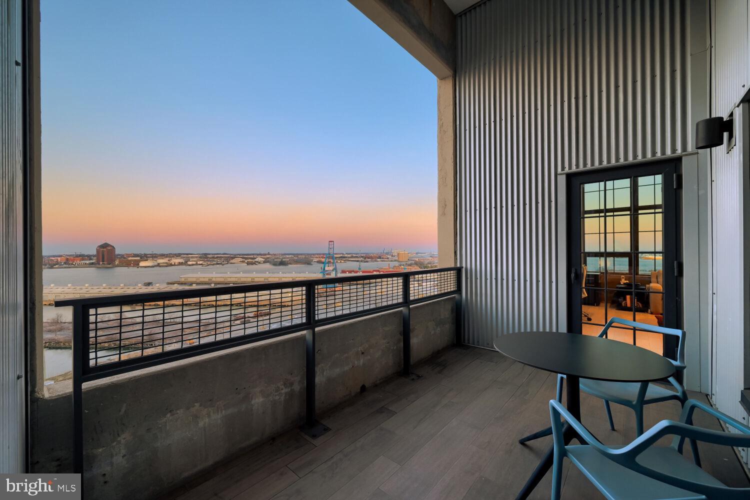 LOCUST POINT - Residential