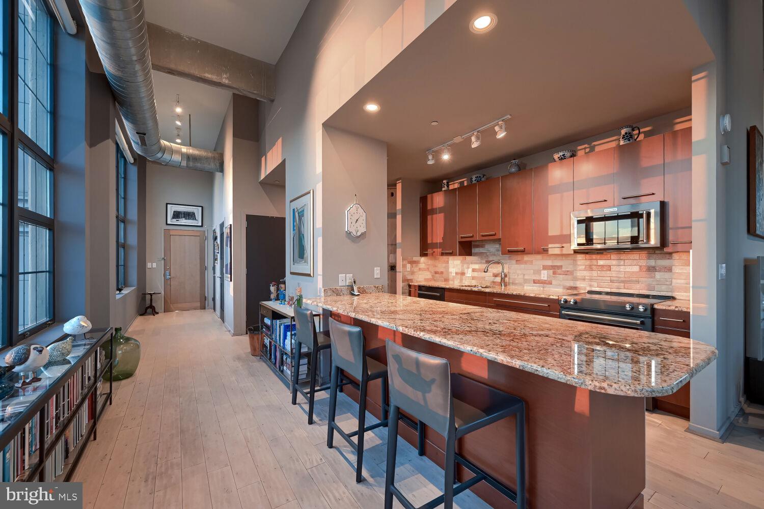 LOCUST POINT - Residential