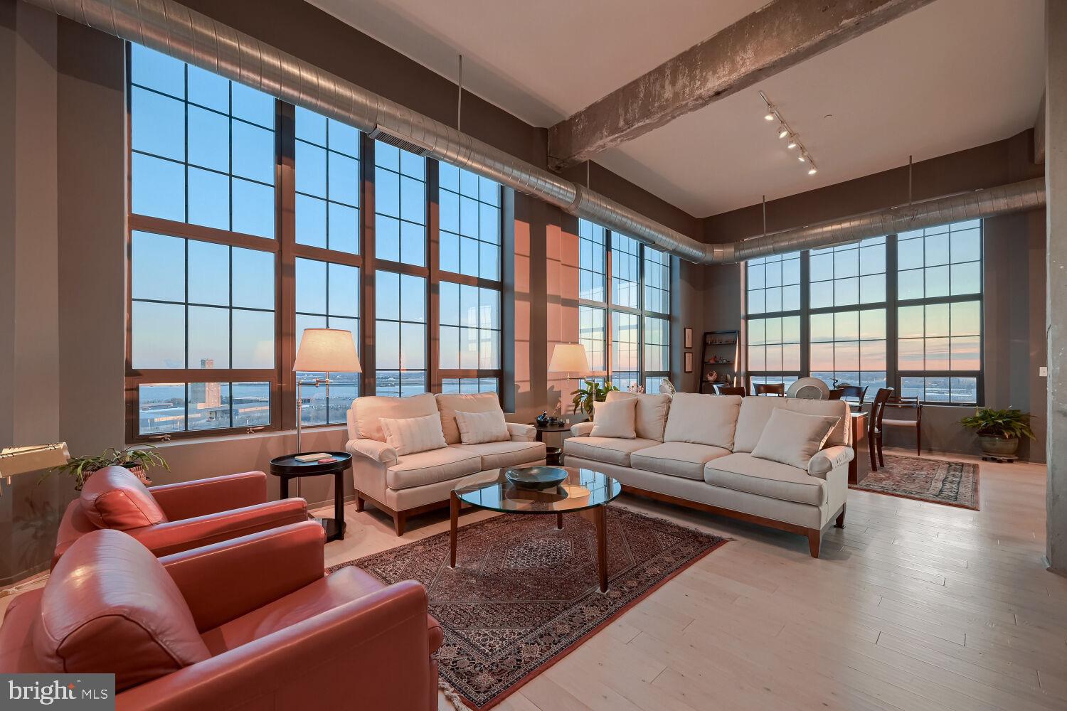 LOCUST POINT - Residential