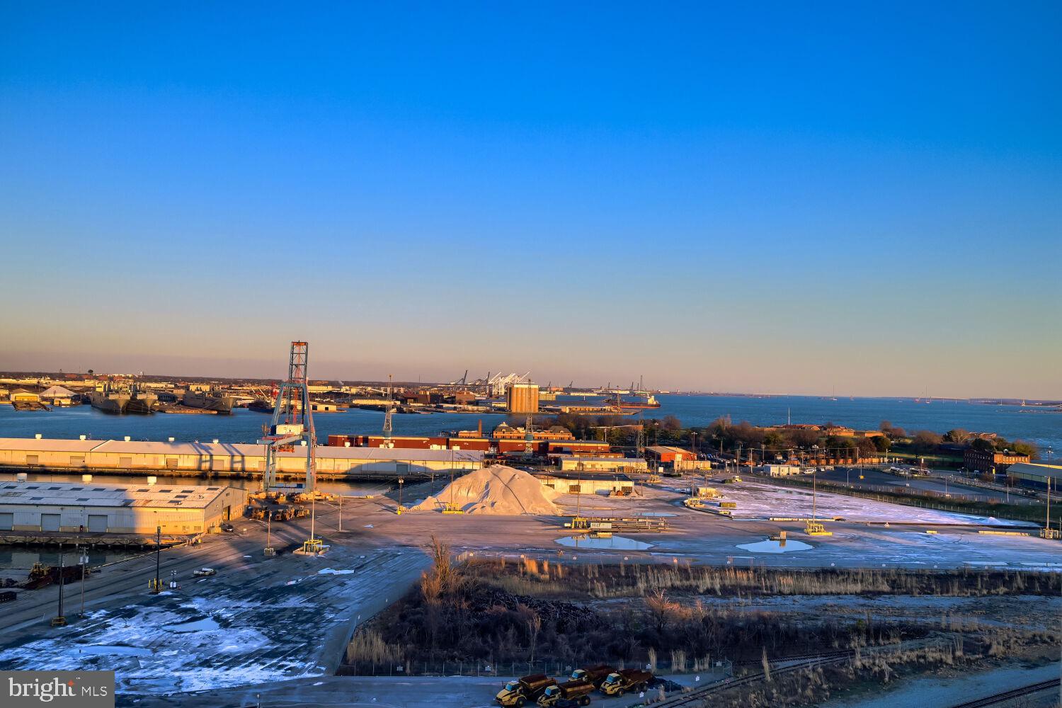 LOCUST POINT - Residential