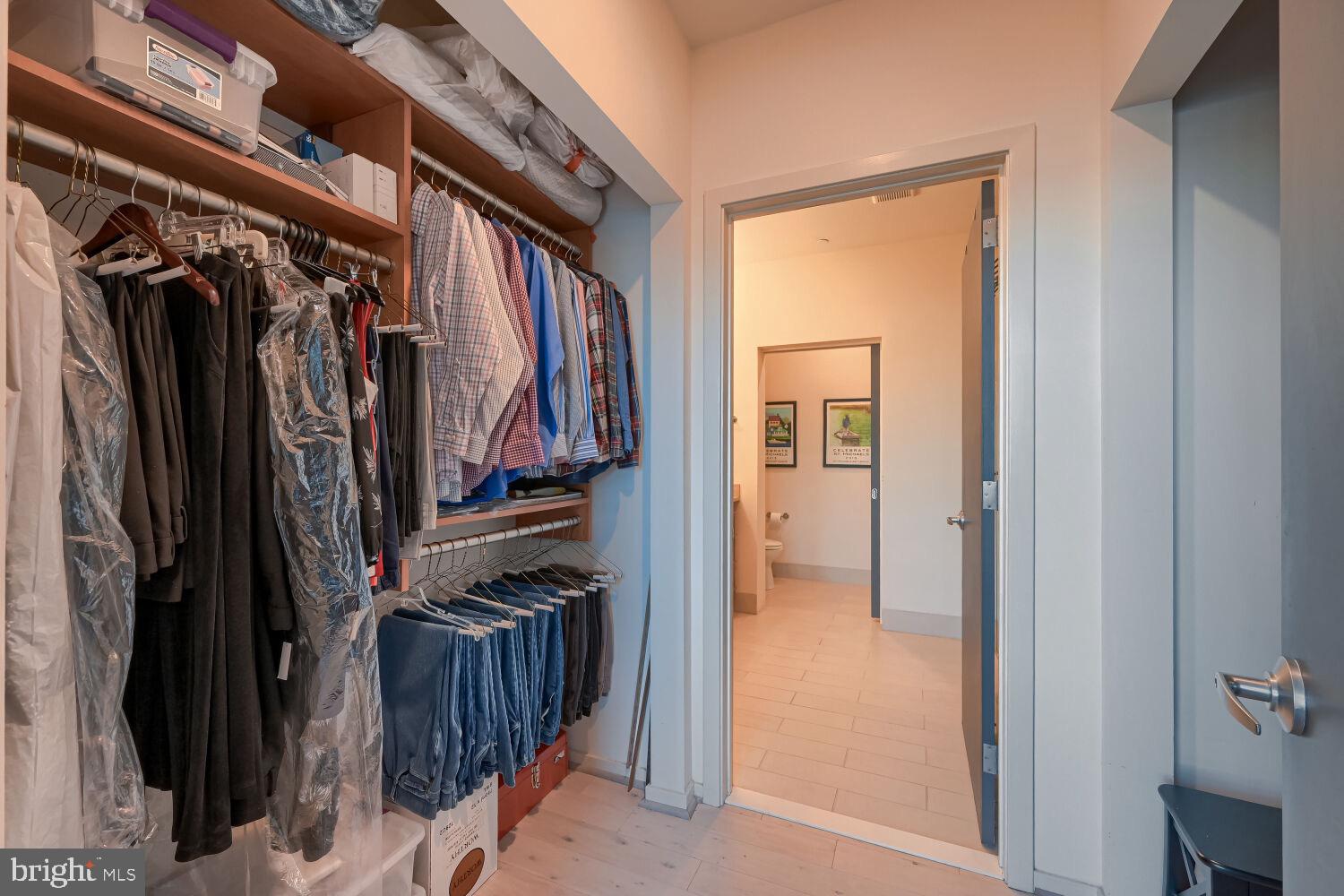 LOCUST POINT - Residential