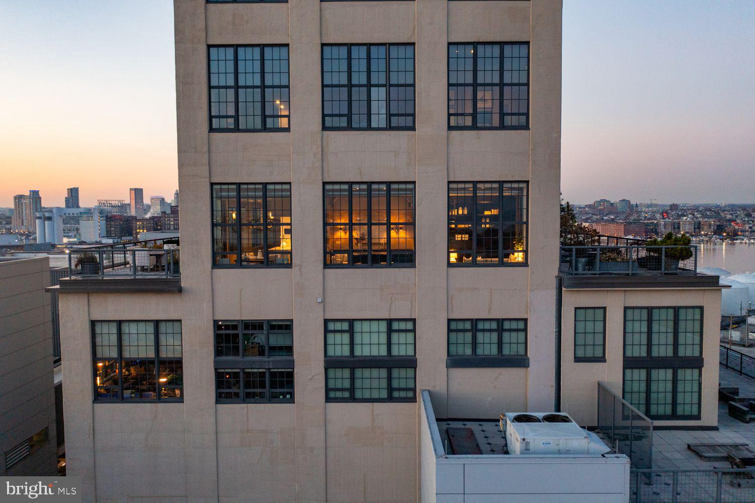 LOCUST POINT - Residential