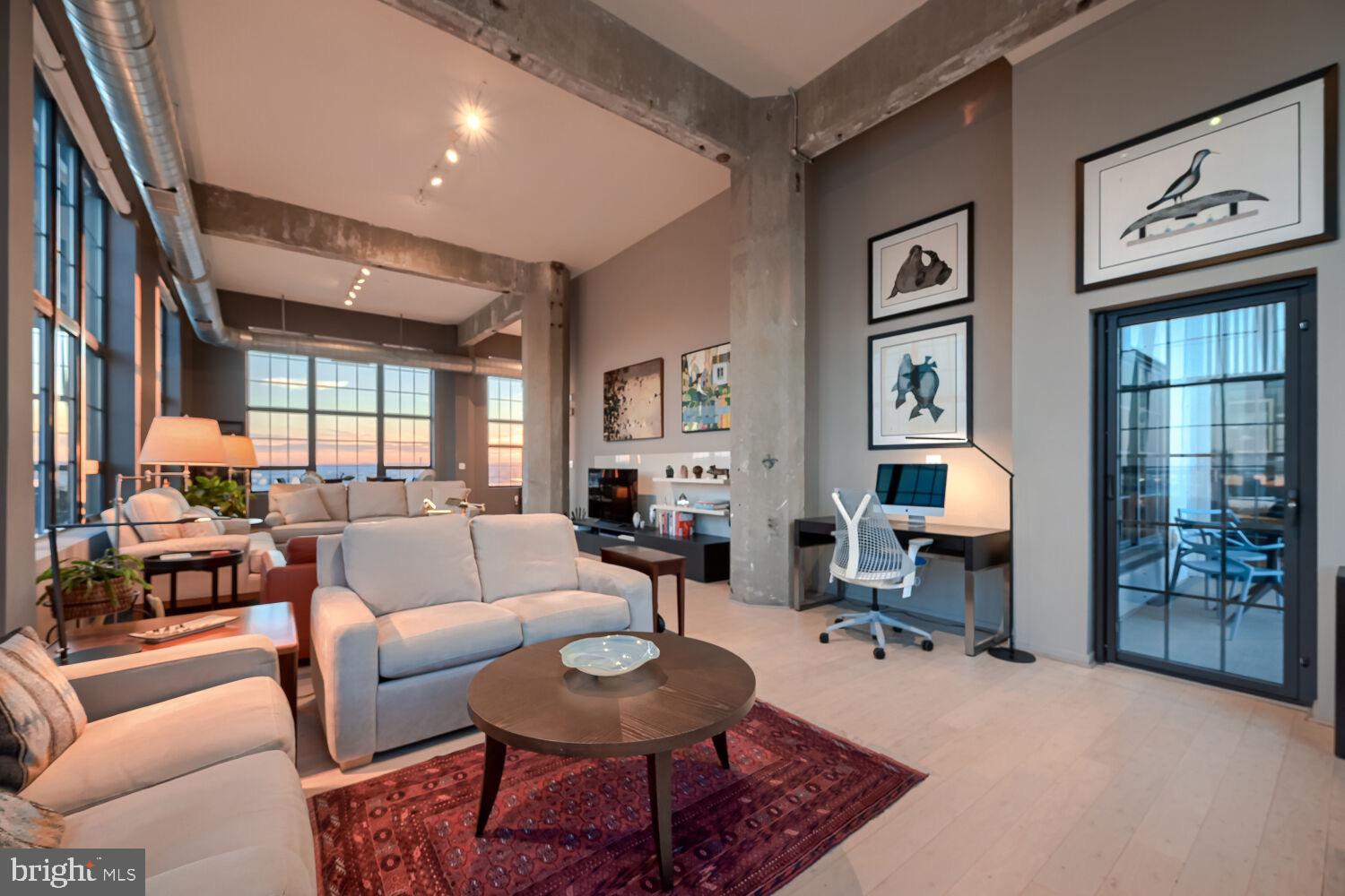 LOCUST POINT - Residential