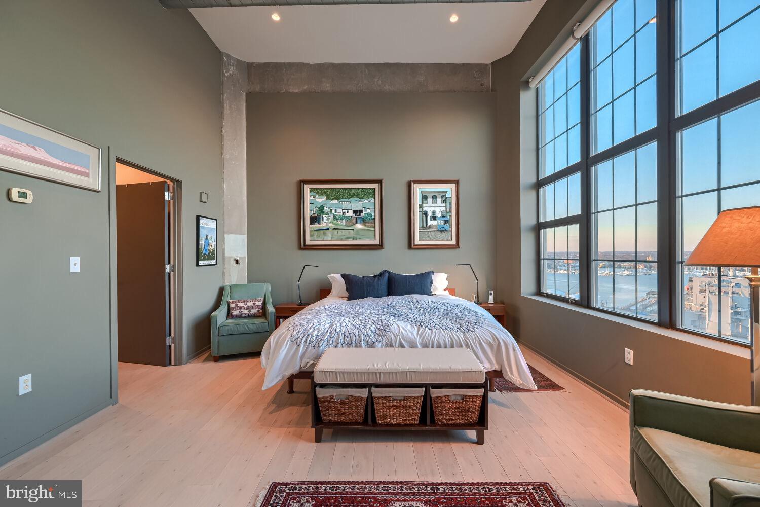 LOCUST POINT - Residential