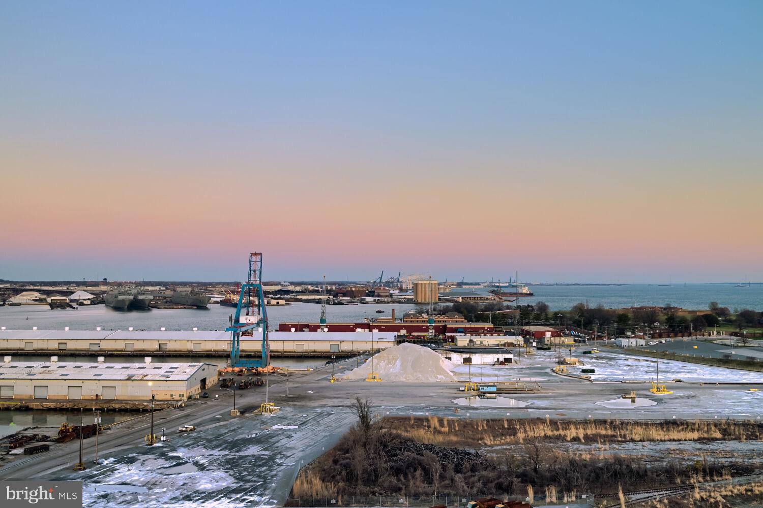 LOCUST POINT - Residential