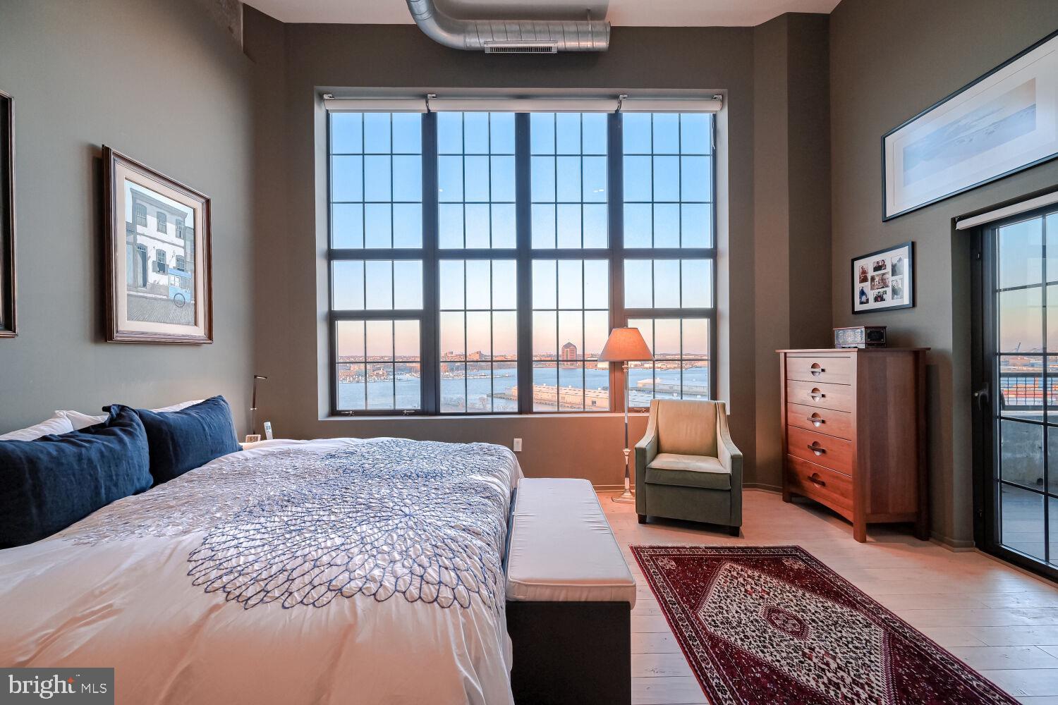 LOCUST POINT - Residential