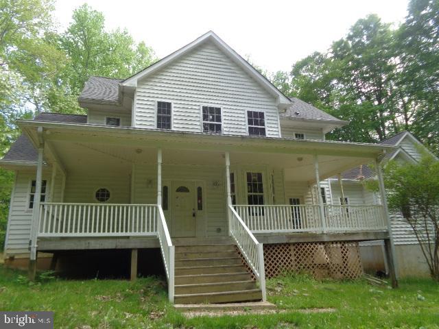 Enjoy the privacy and serenity on your front porch of this Colonial sitting on 5+ acres. Home has 3 finished levels with each level having it's own kitchen, living area, bedroom(s), laundry room, and more! Entertain guests on the 2 tier deck with lots of room to sit; not to mention large driveway to help with guest parking.
***PRE-6MMTP HECM property. The seller must comply with HUD guidelines 24 CFR 206. 125*** ***All offers must be submitted to HomePath website***