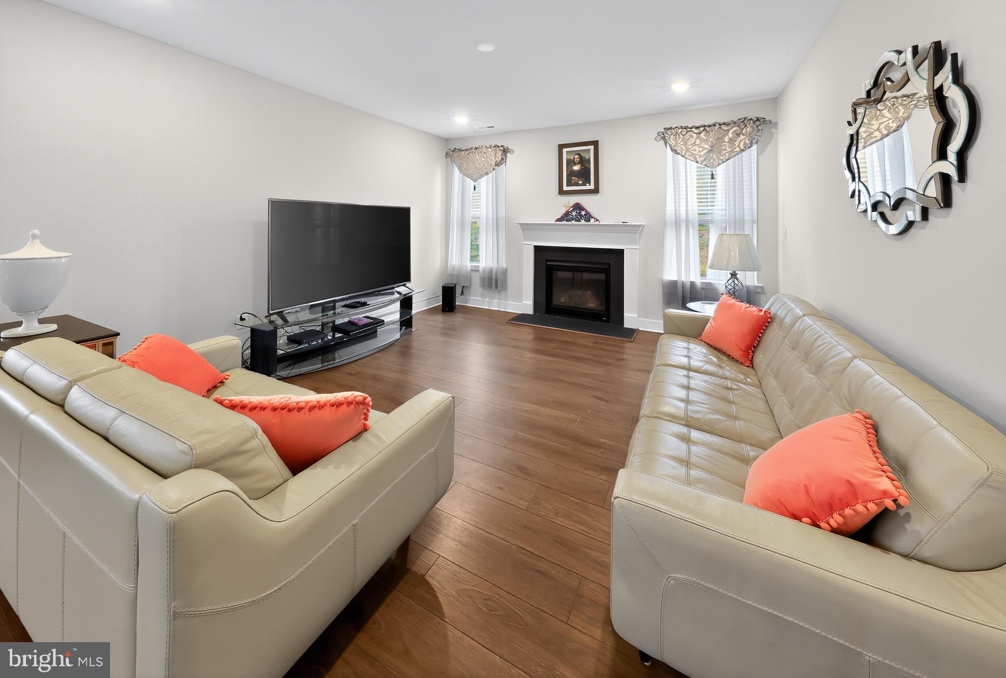 THE CASCADES - Residential