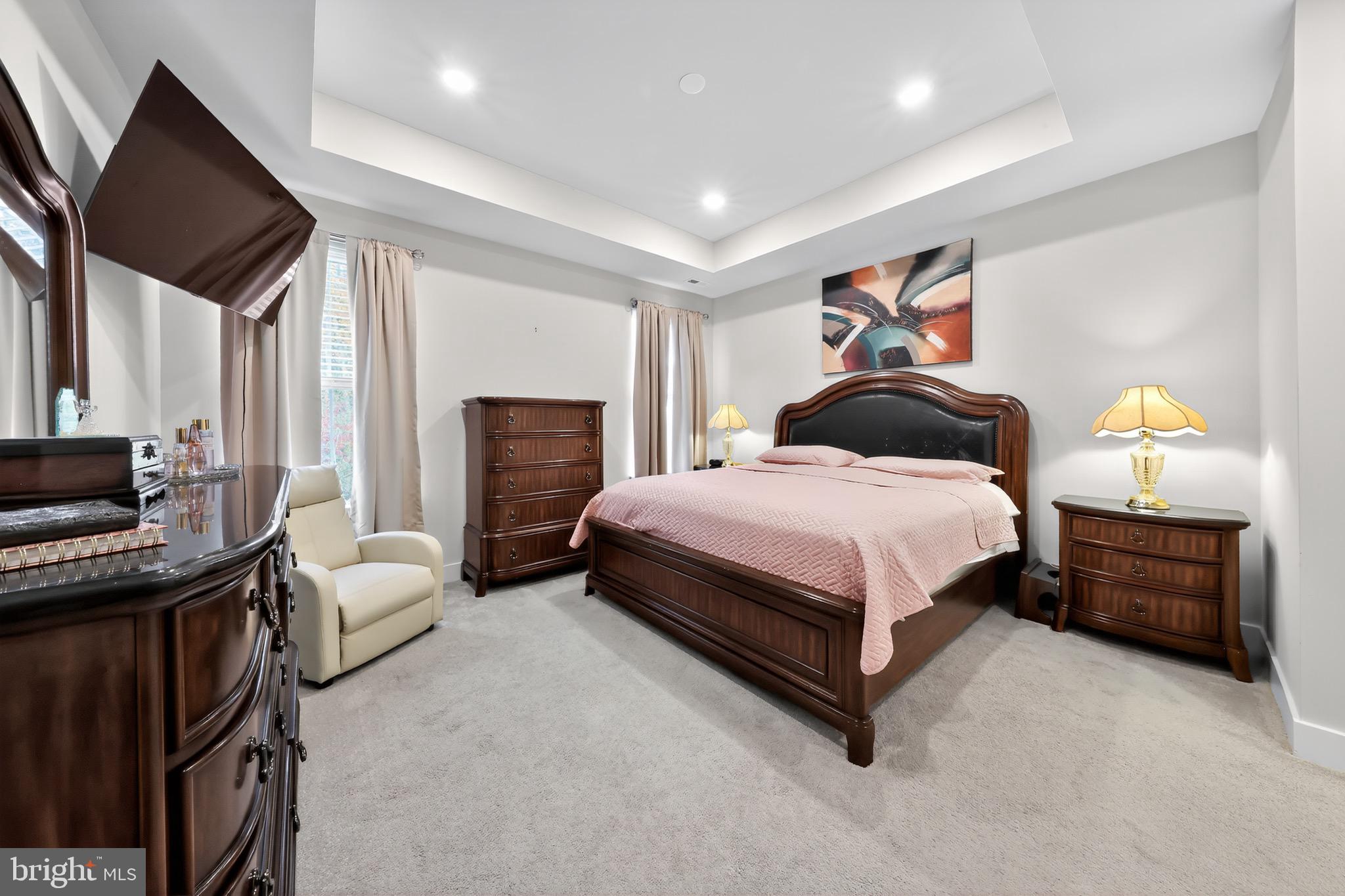 THE CASCADES - Residential