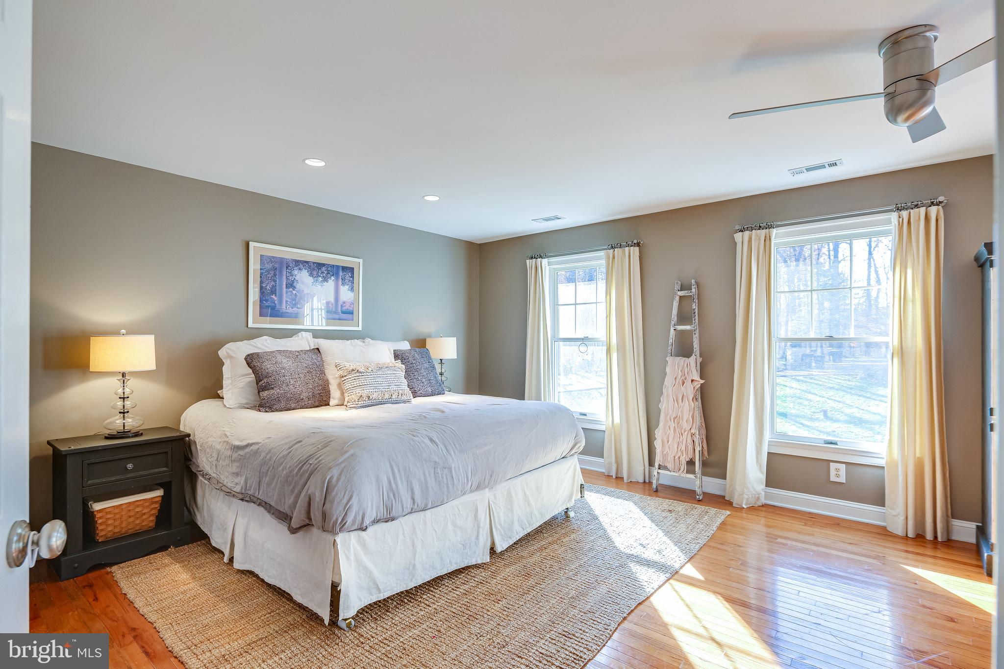 MEADOWOOD - Residential